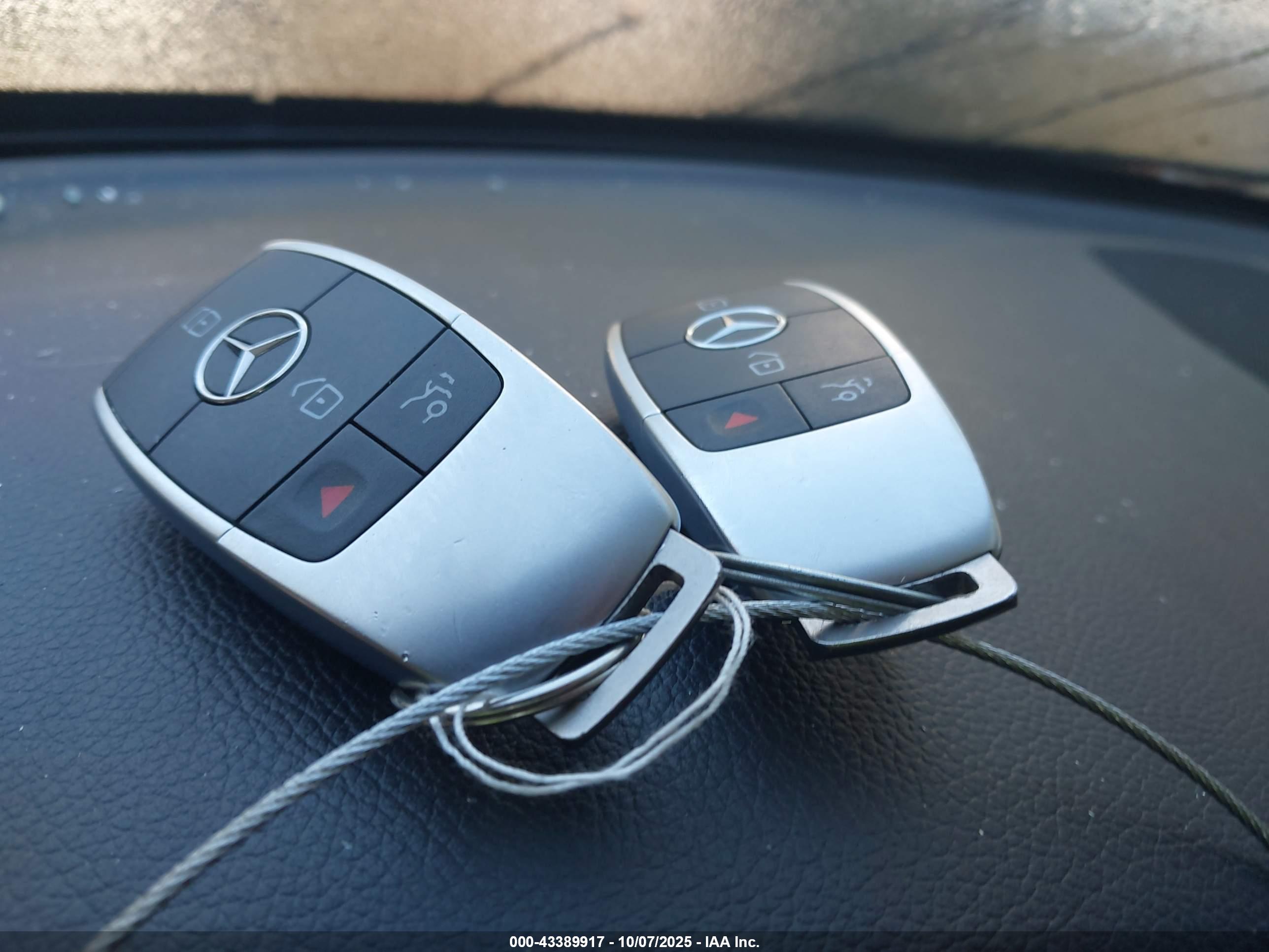 MERCEDES-BENZ C image 11