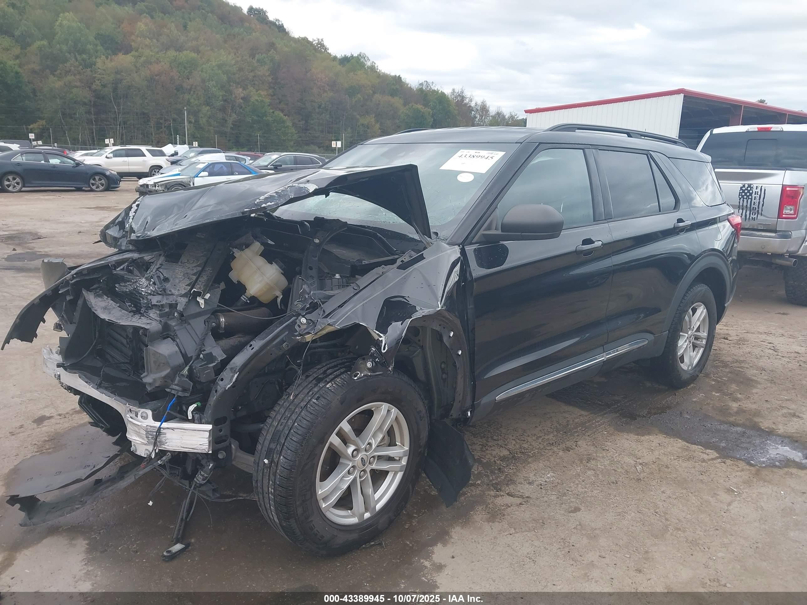 FORD EXPLORER image 2