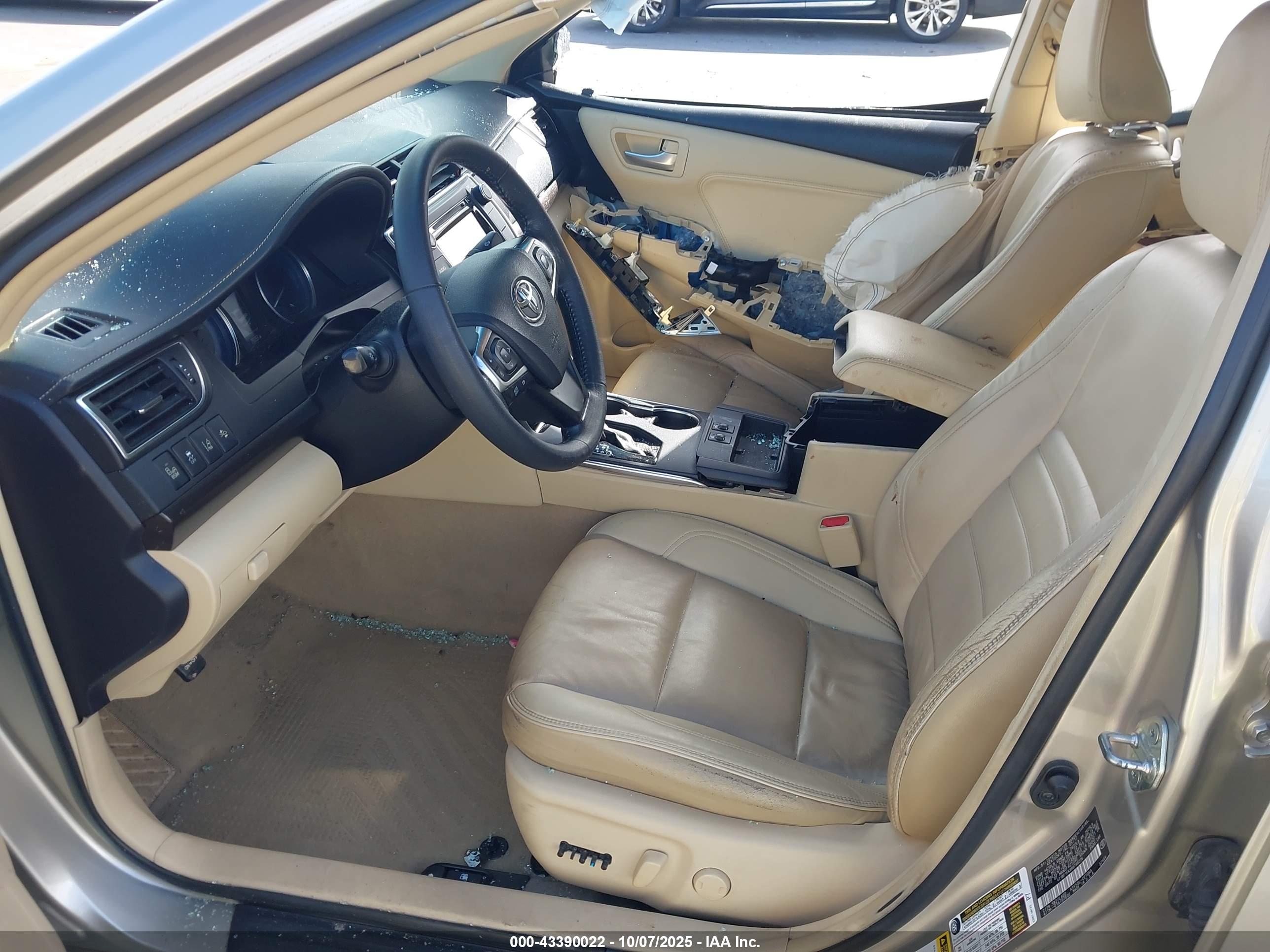 TOYOTA CAMRY image 5