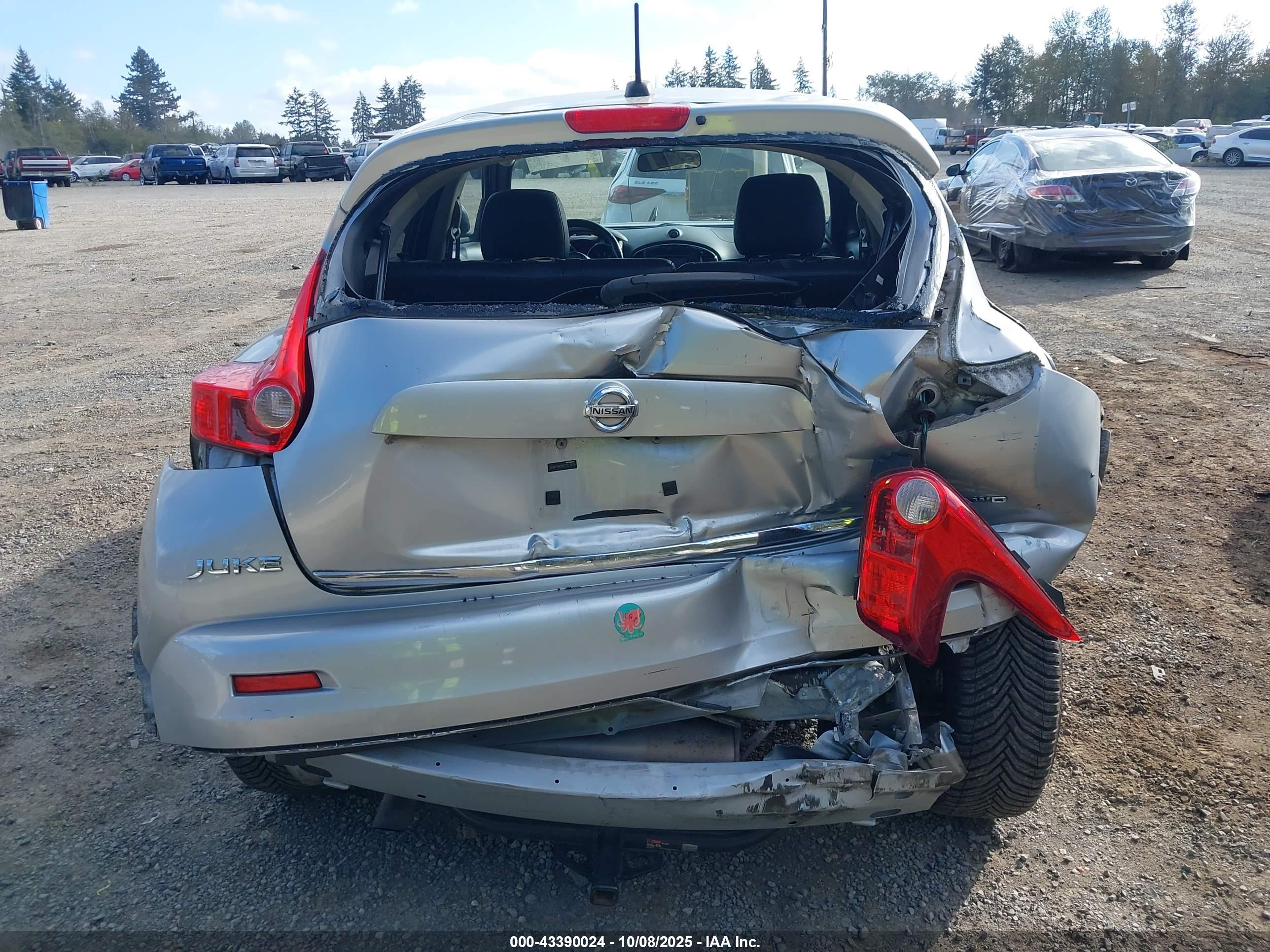 NISSAN JUKE image 6