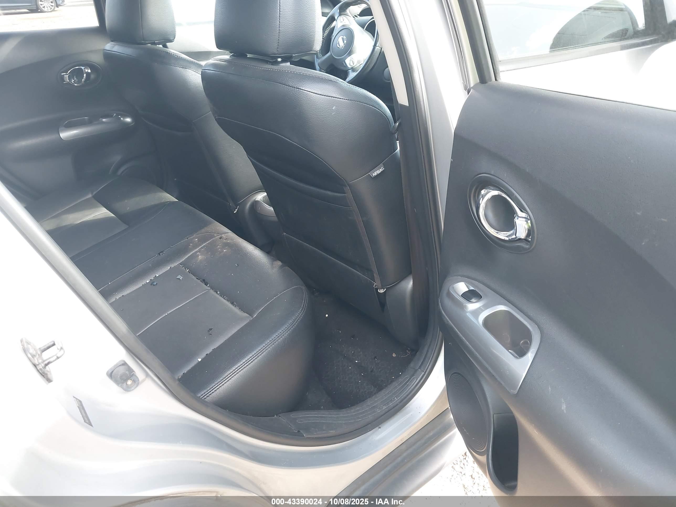 NISSAN JUKE image 8