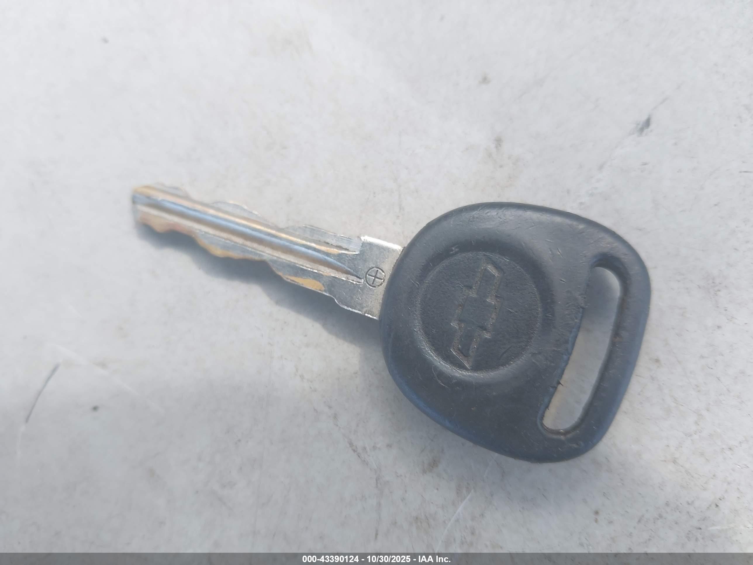 CHEVROLET EXPRESS image 11