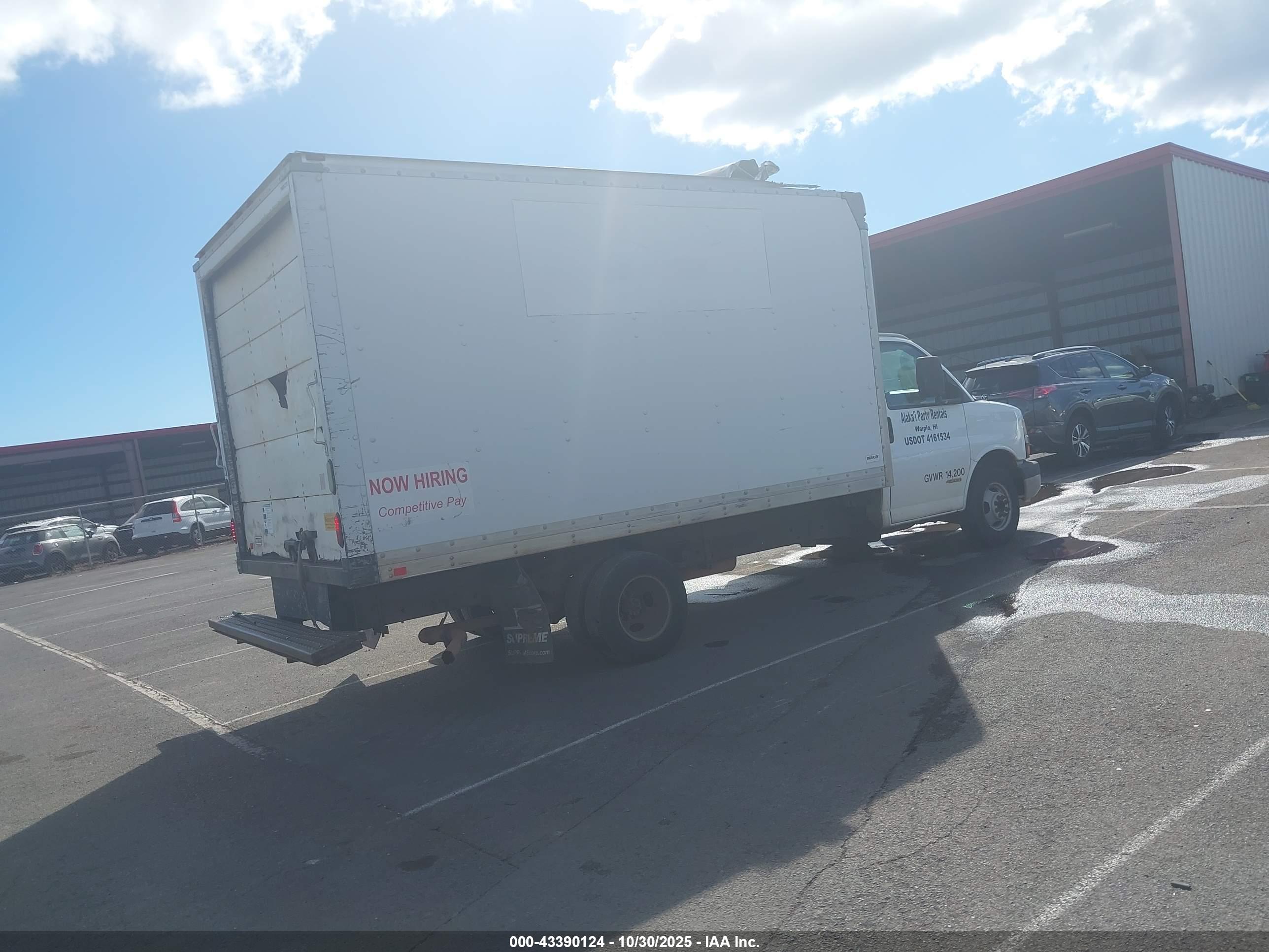 CHEVROLET EXPRESS image 4