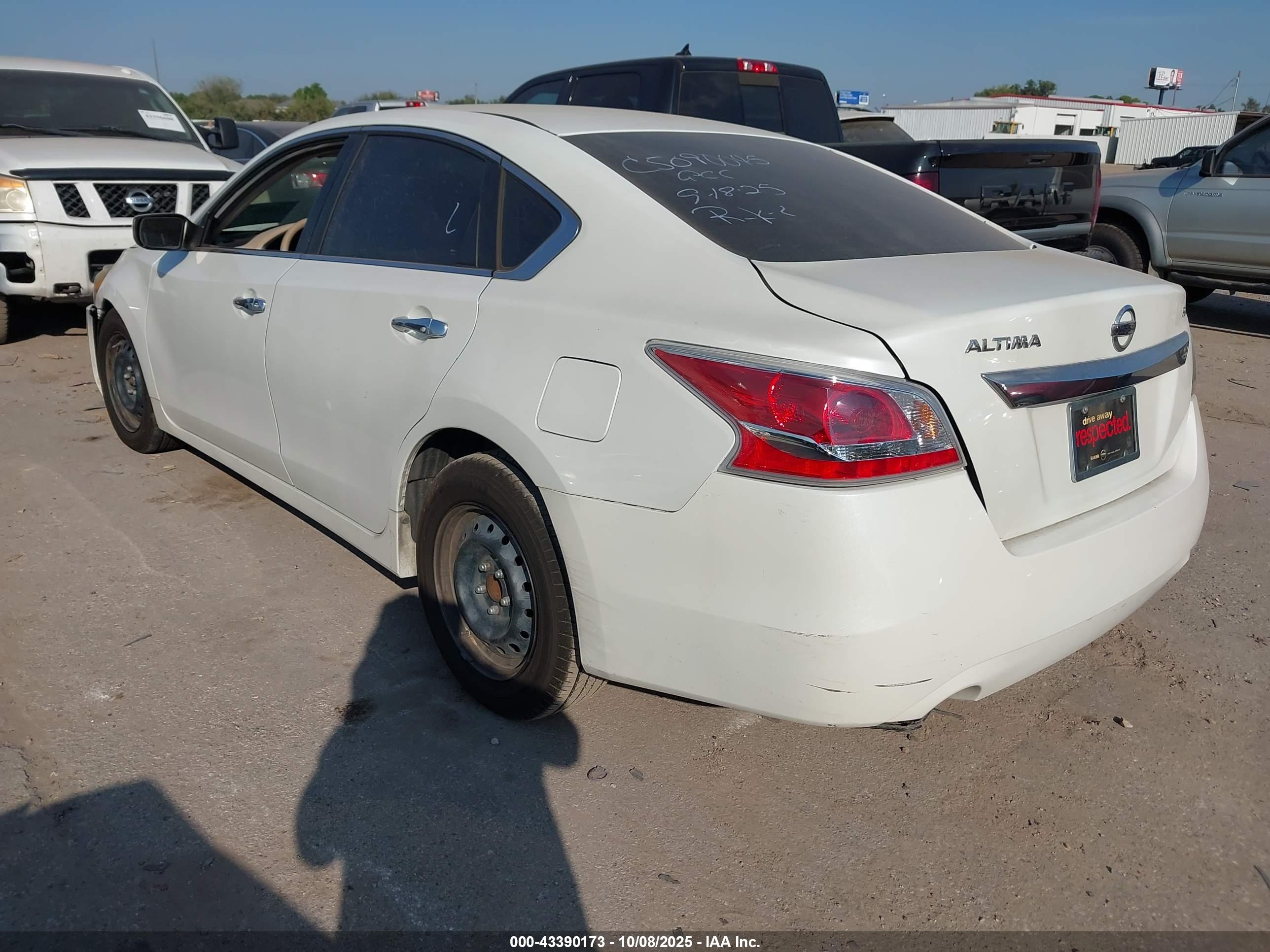 NISSAN ALTIMA image 3
