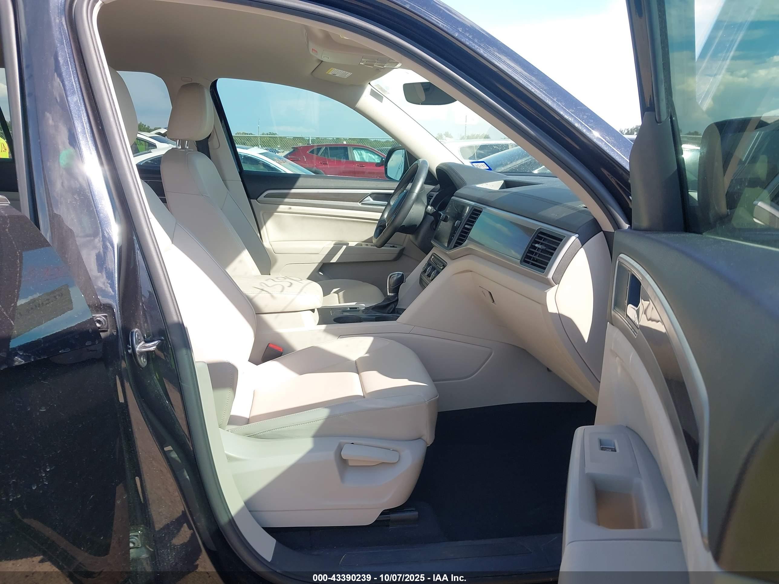 VOLKSWAGEN ATLAS image 5