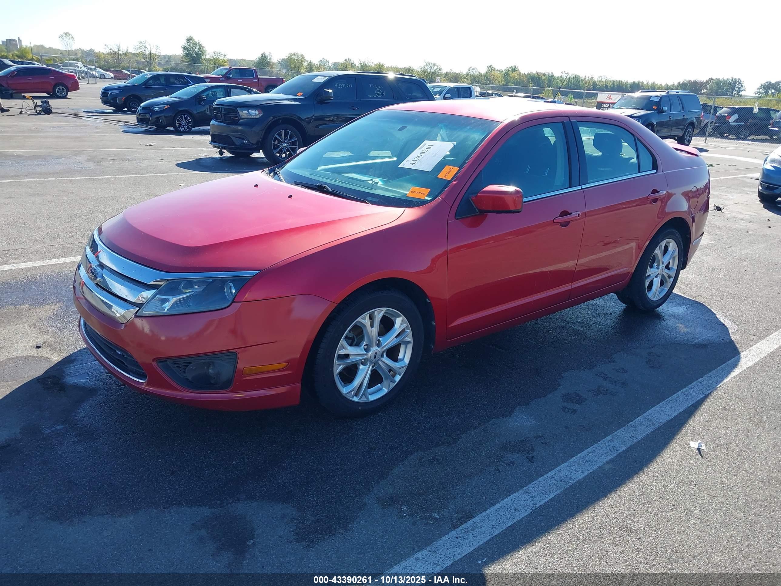 FORD FUSION image 2