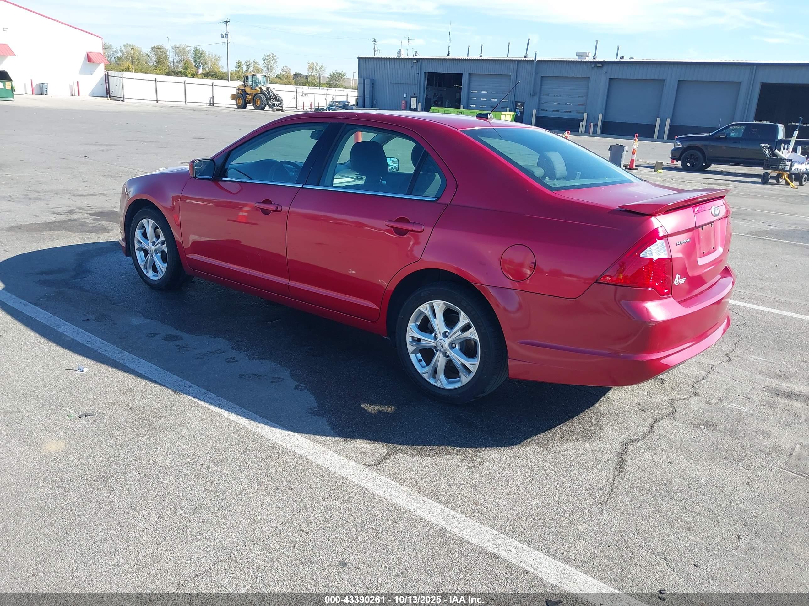 FORD FUSION image 3