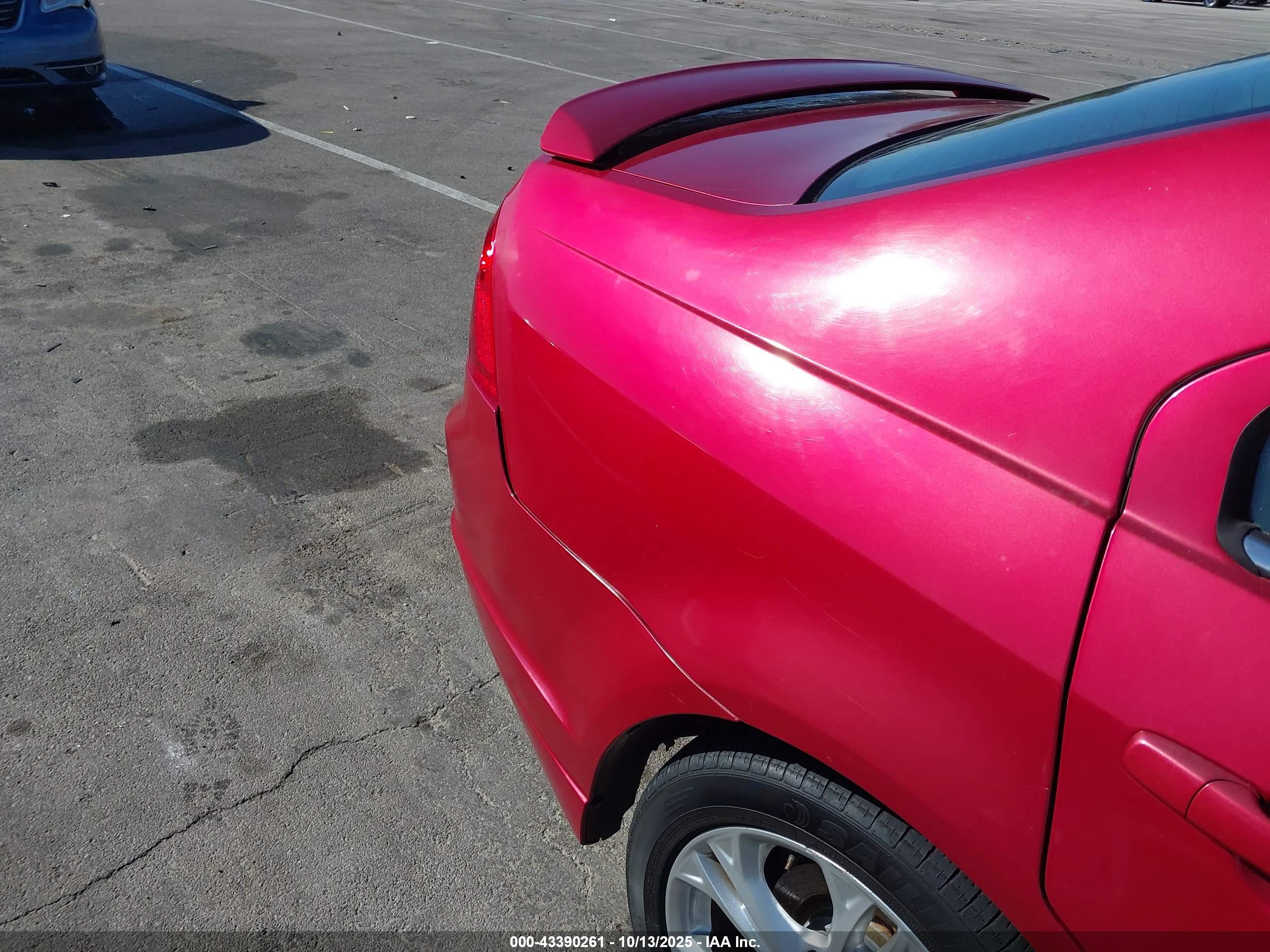 FORD FUSION image 6