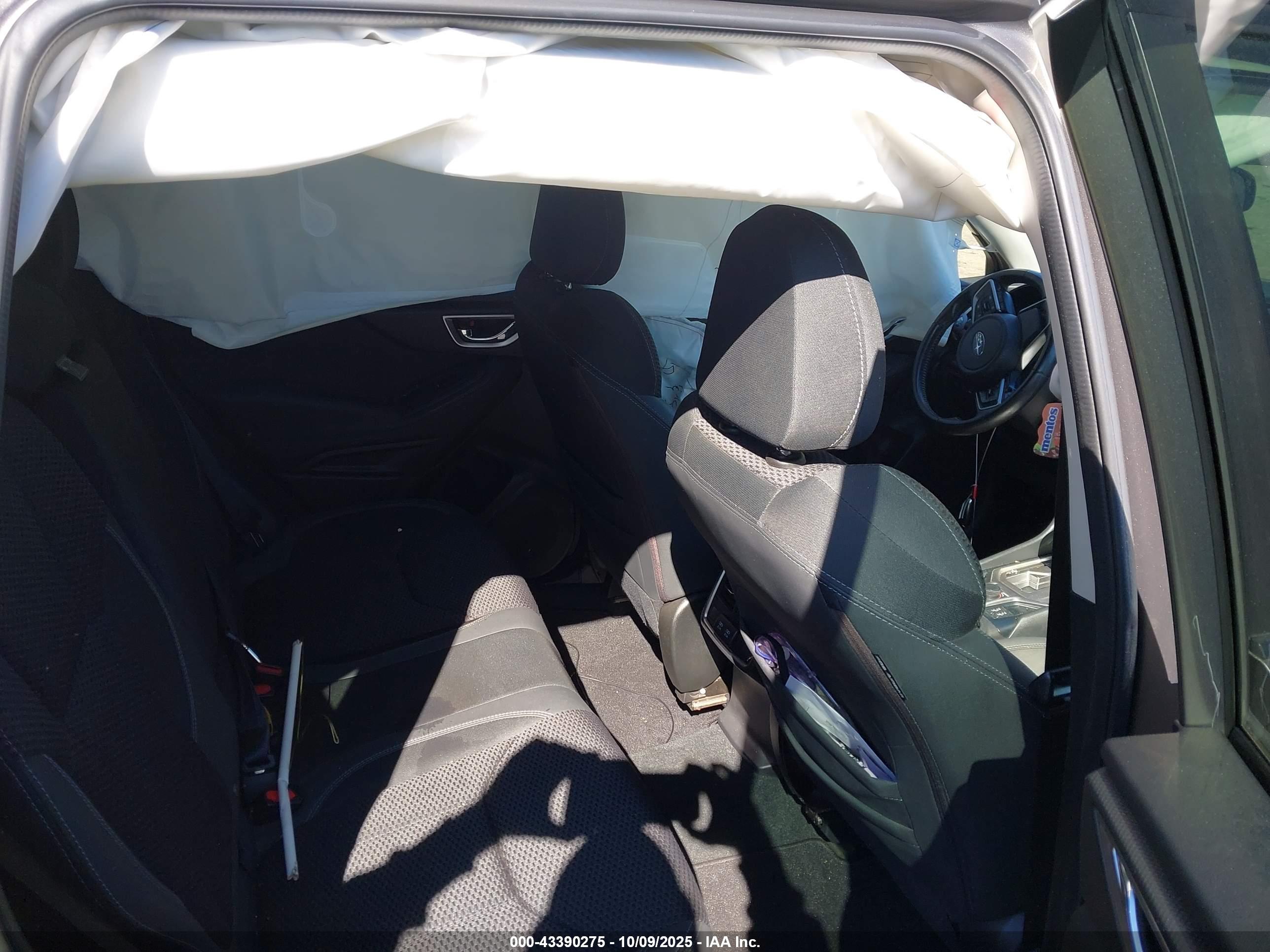 SUBARU FORESTER image 8