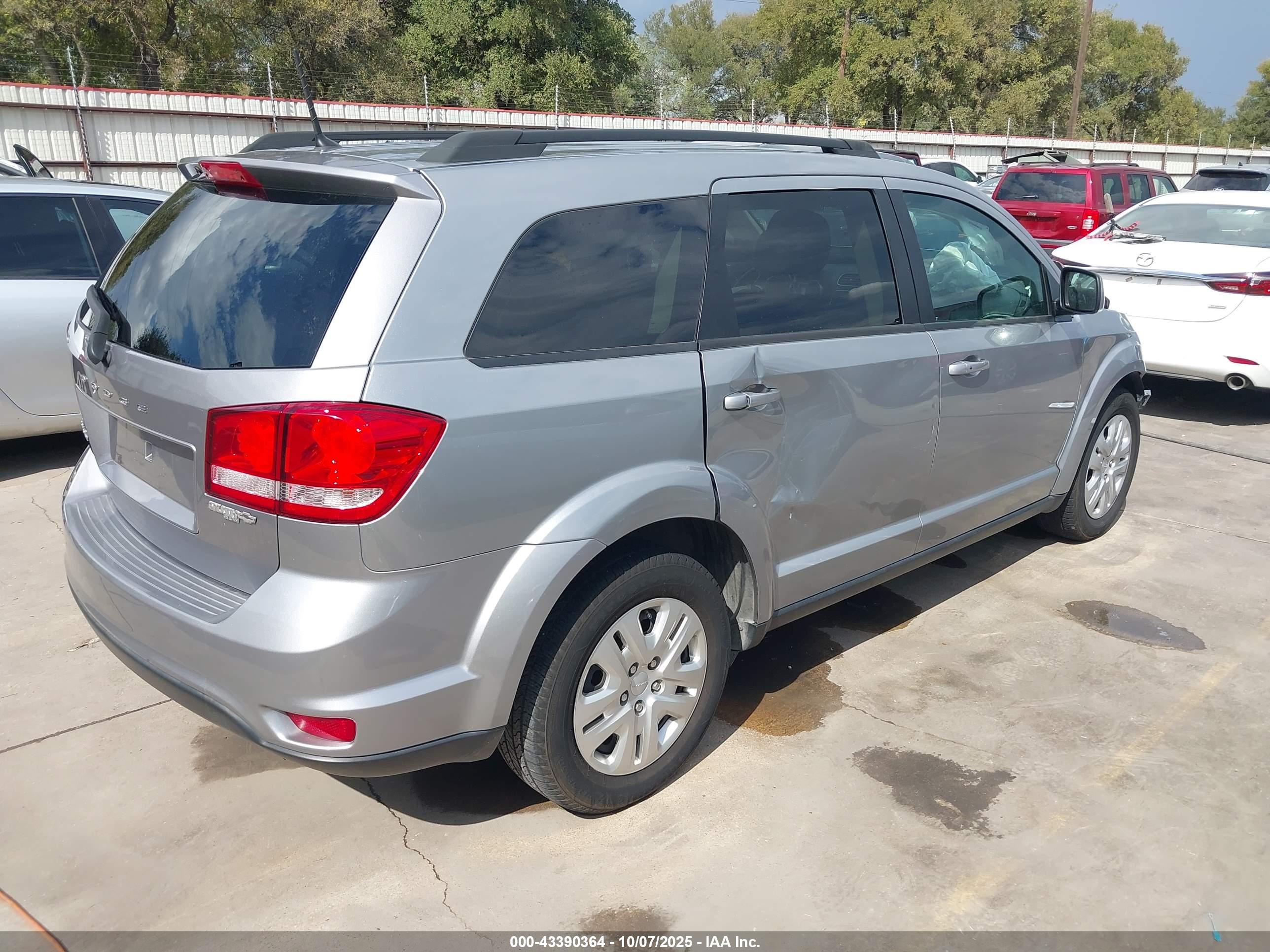 DODGE JOURNEY image 4
