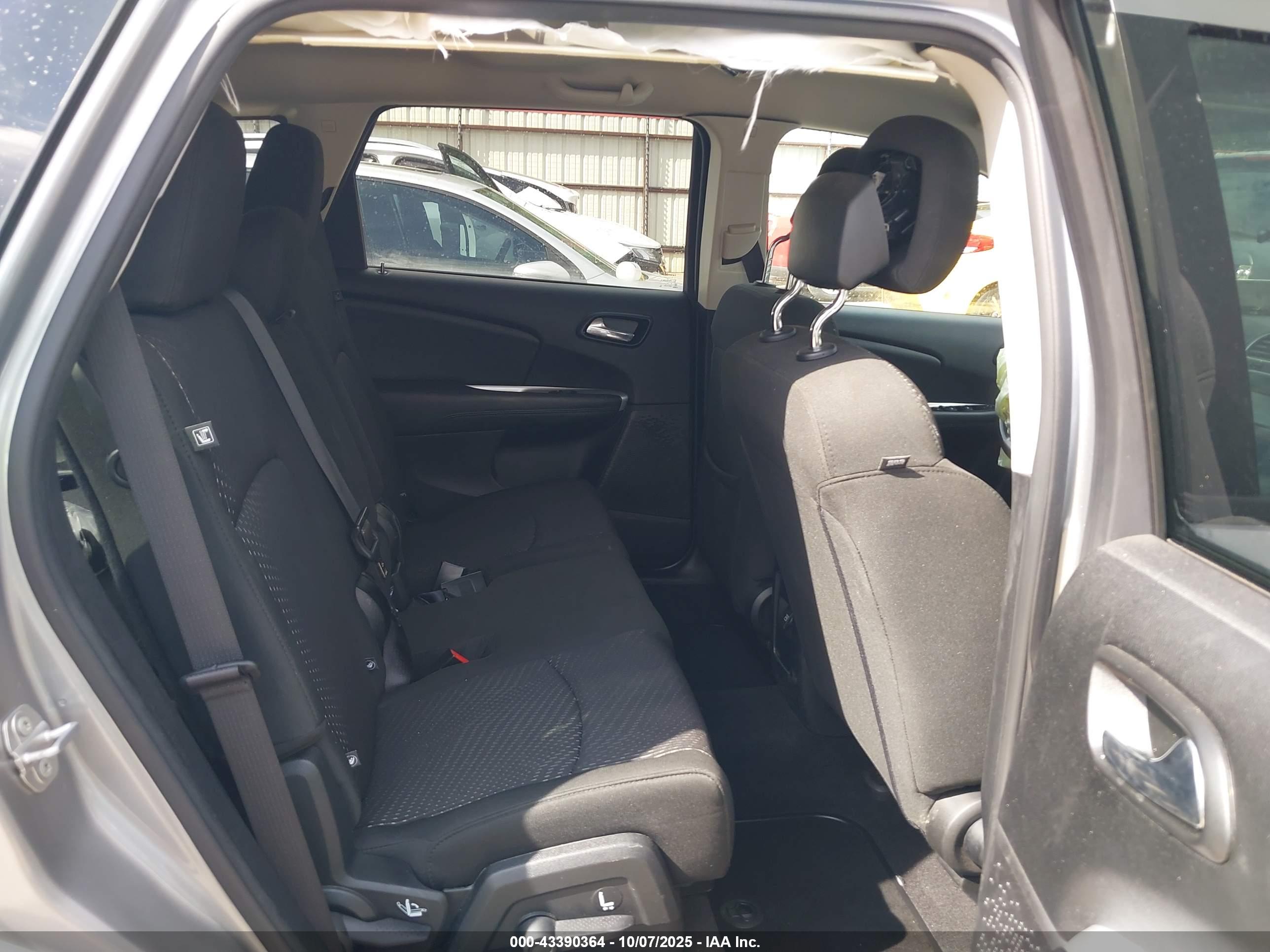 DODGE JOURNEY image 8