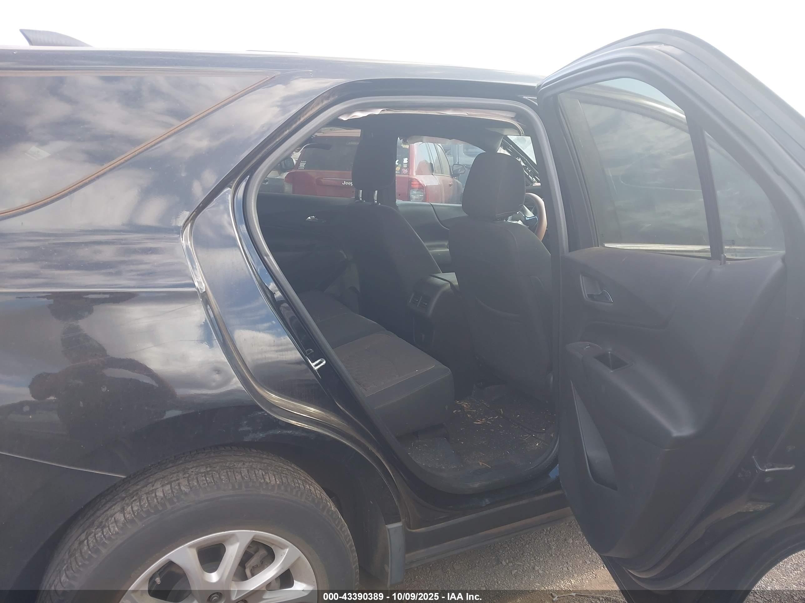 CHEVROLET EQUINOX image 8
