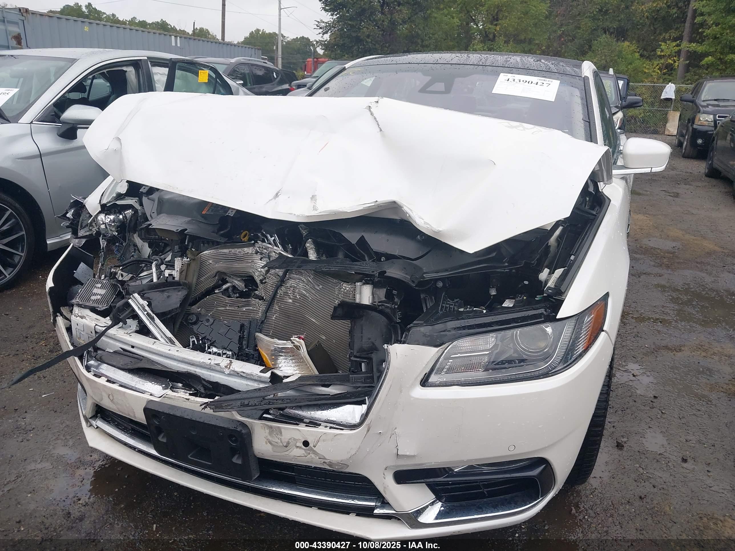 LINCOLN CONTINENTAL image 6
