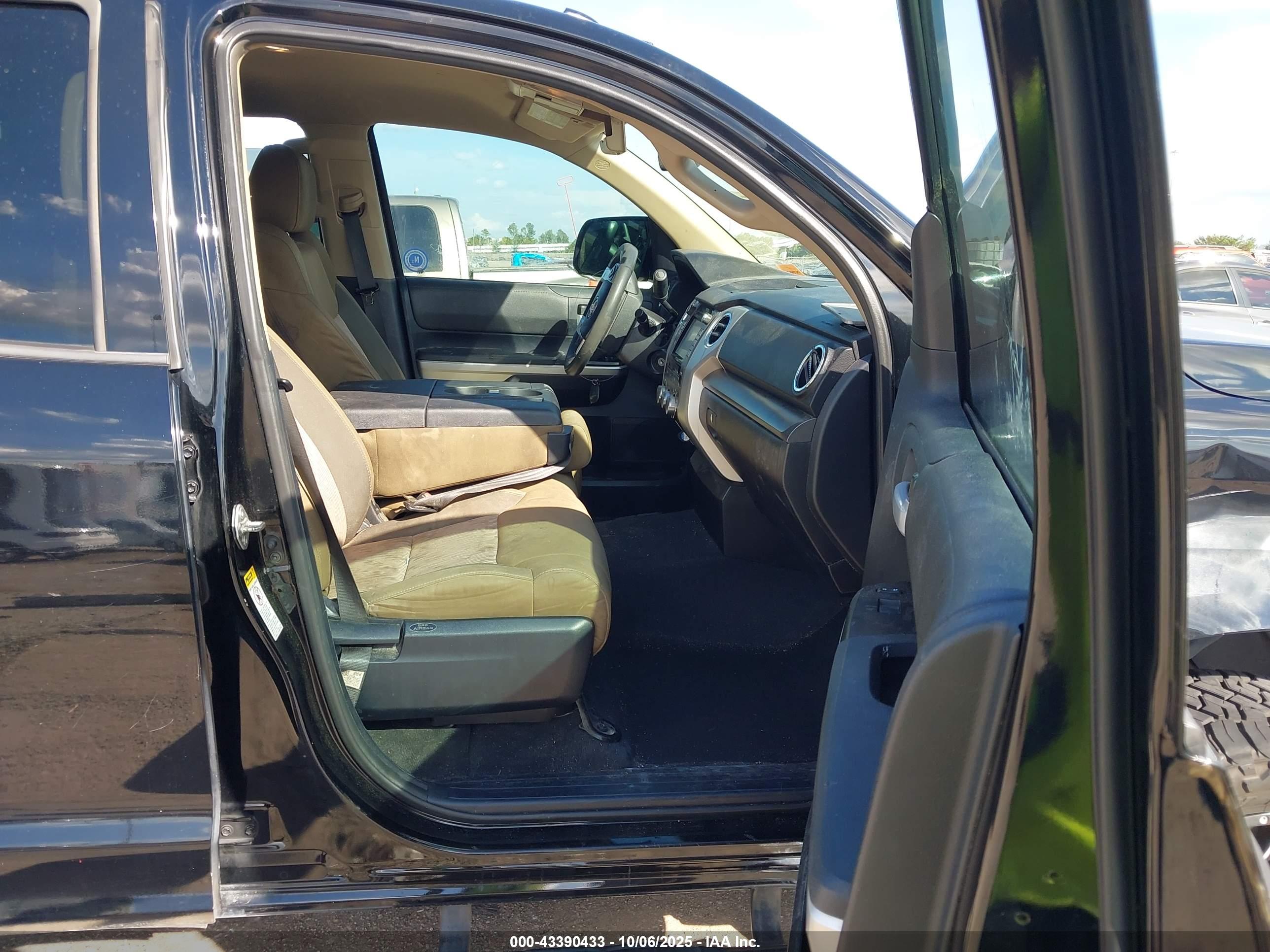 TOYOTA TUNDRA image 5