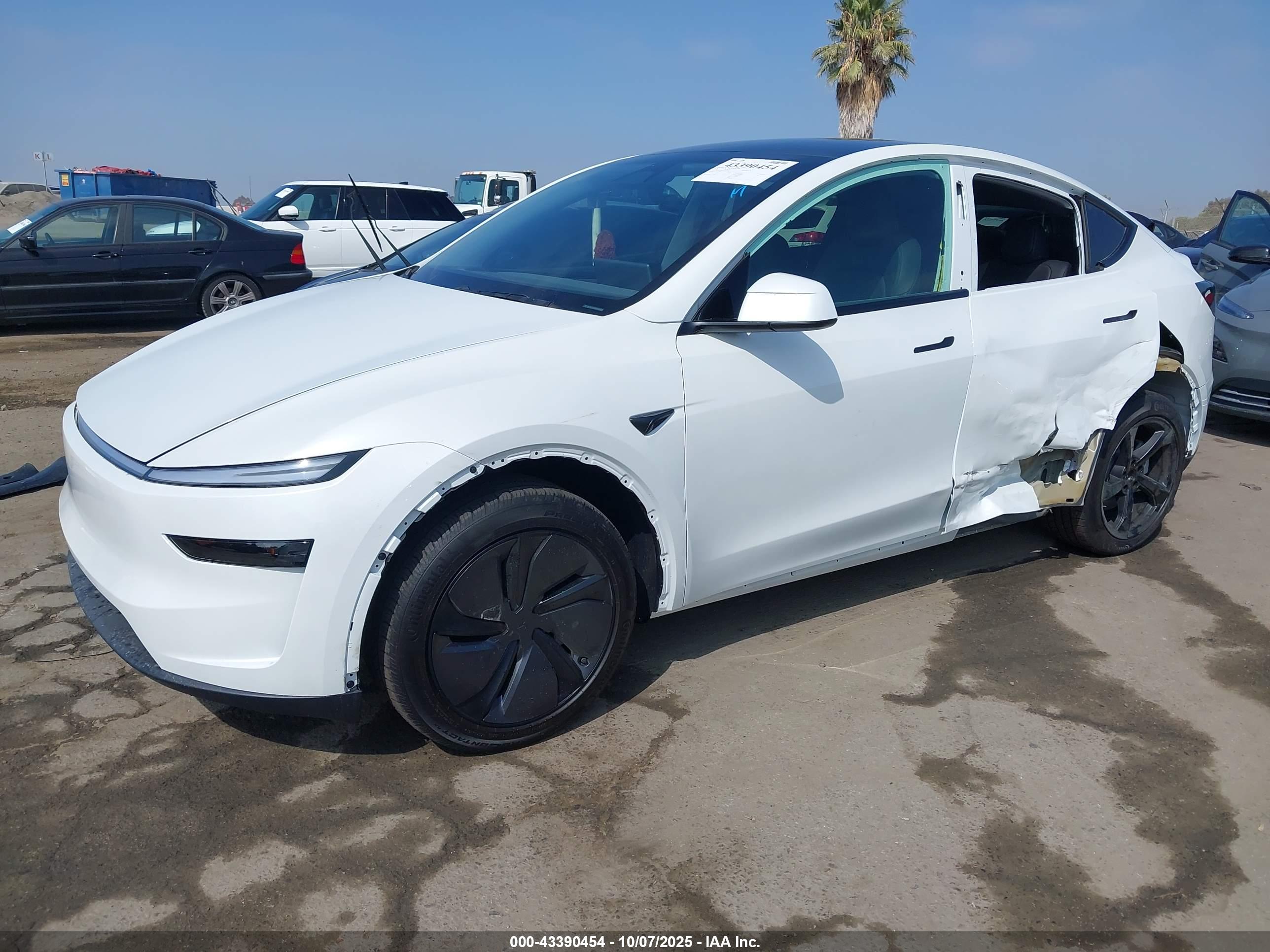 TESLA MODEL image 2