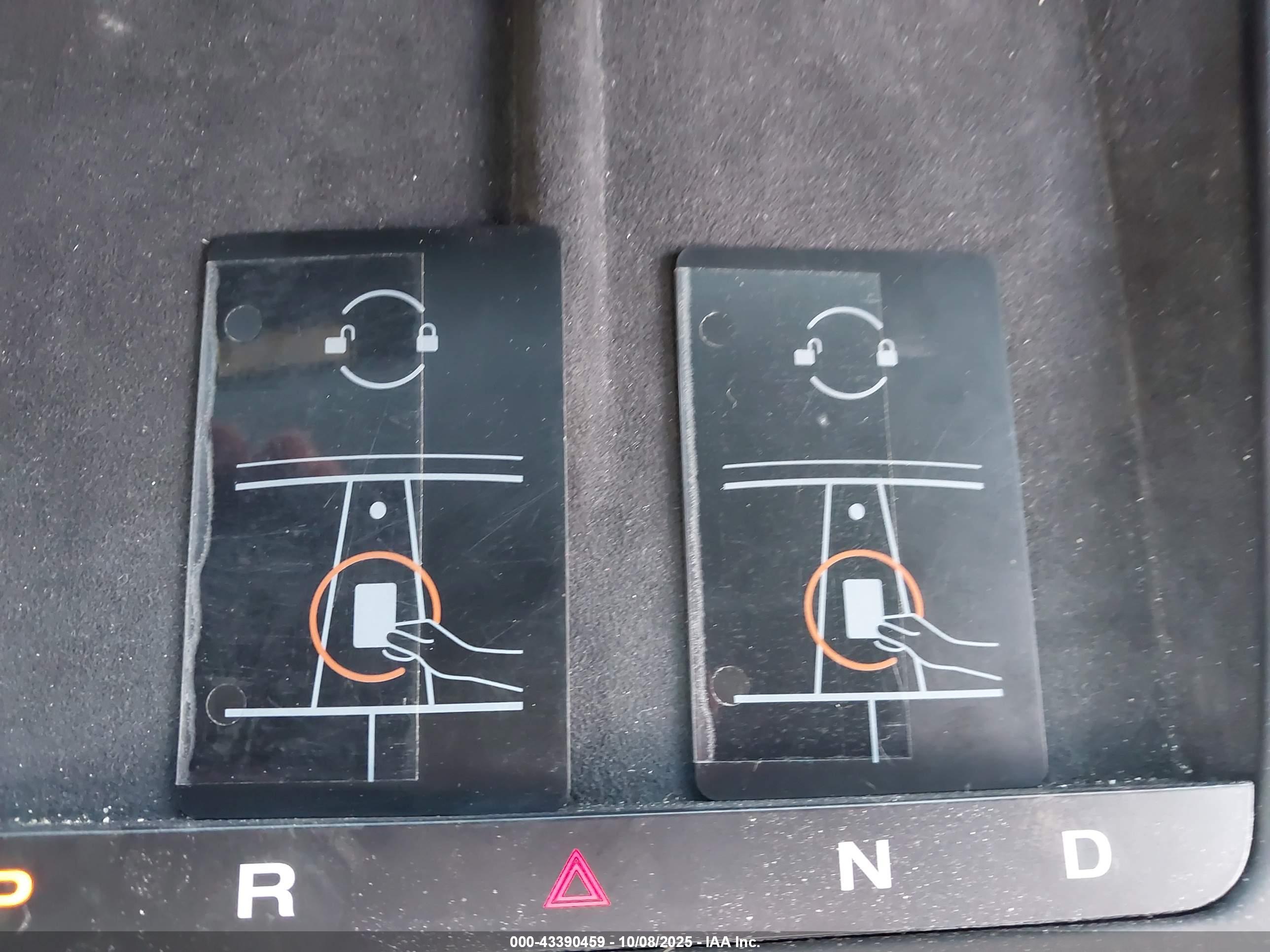 TESLA MODEL image 11