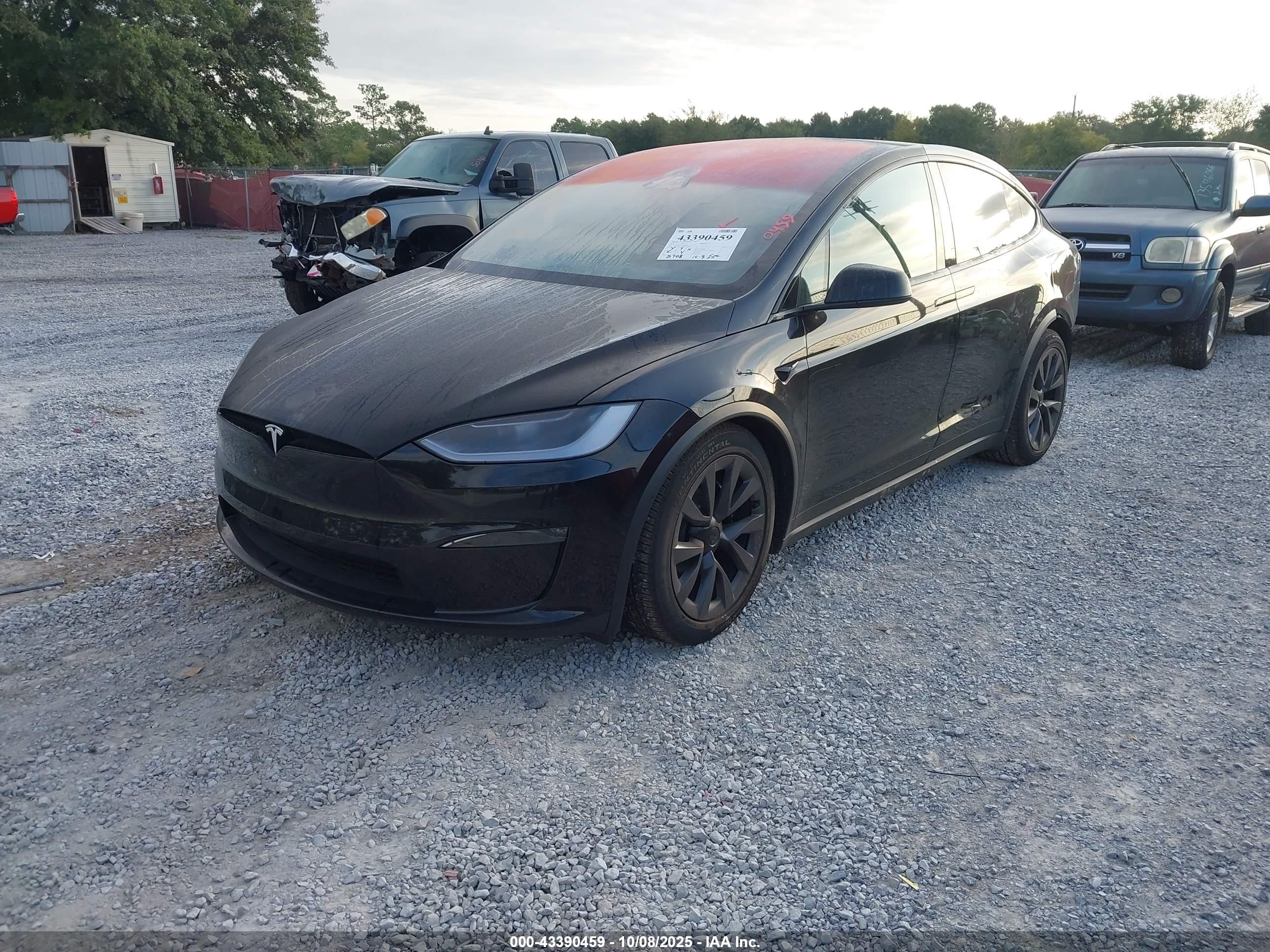 TESLA MODEL image 2