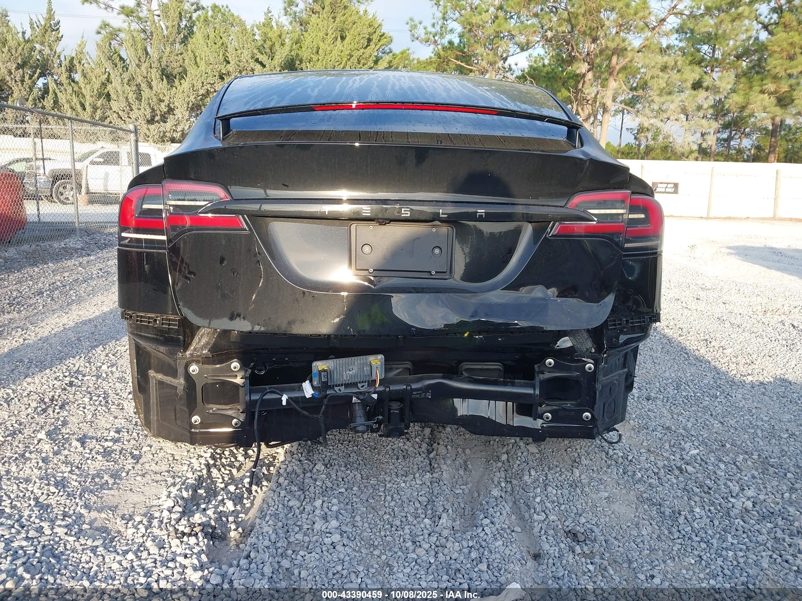 TESLA MODEL image 6