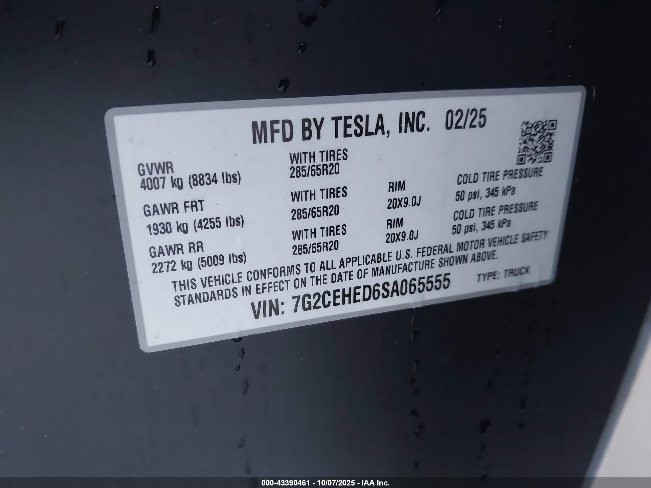 TESLA CYBERTRUCK image 9