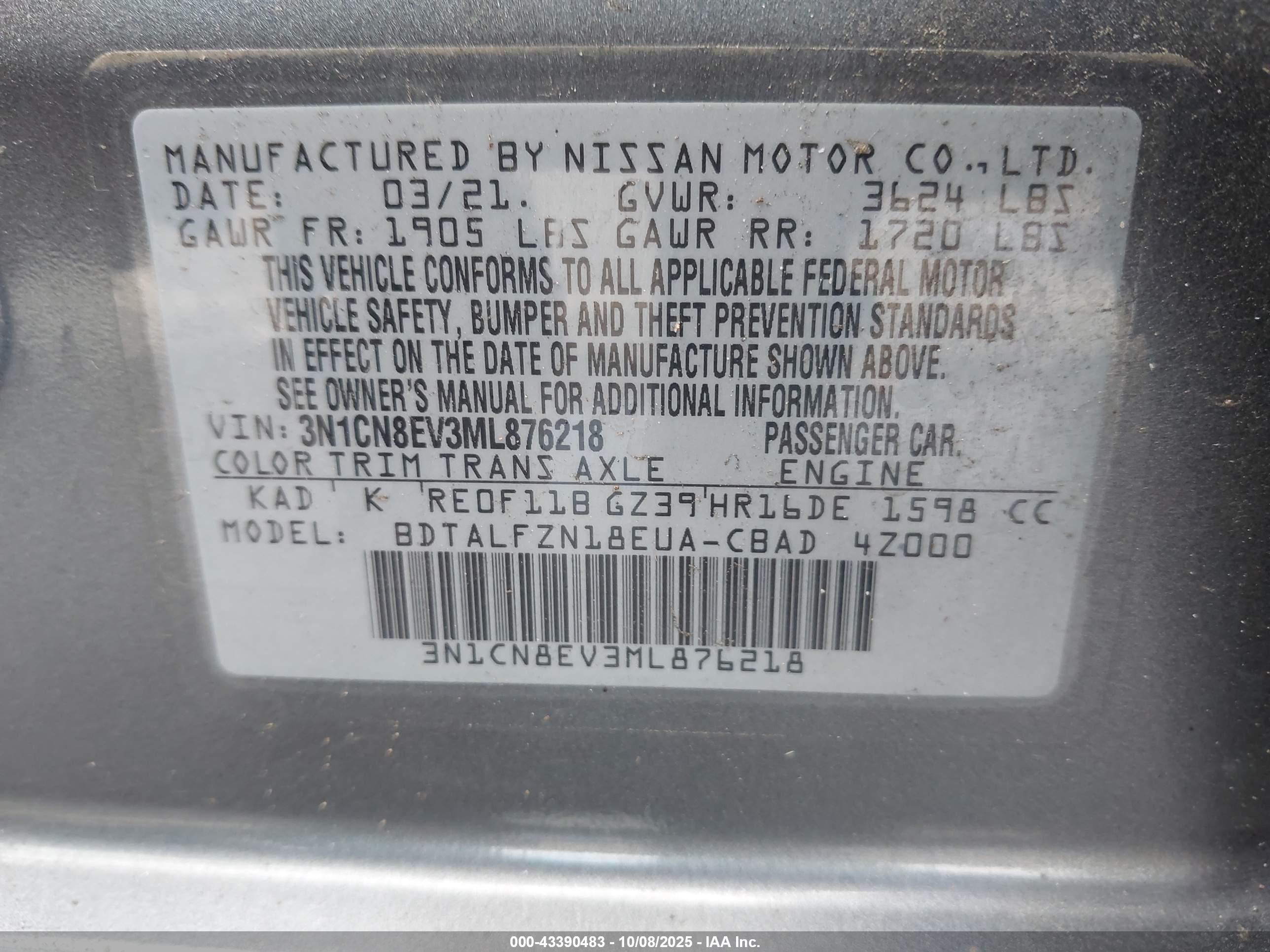 NISSAN VERSA image 9