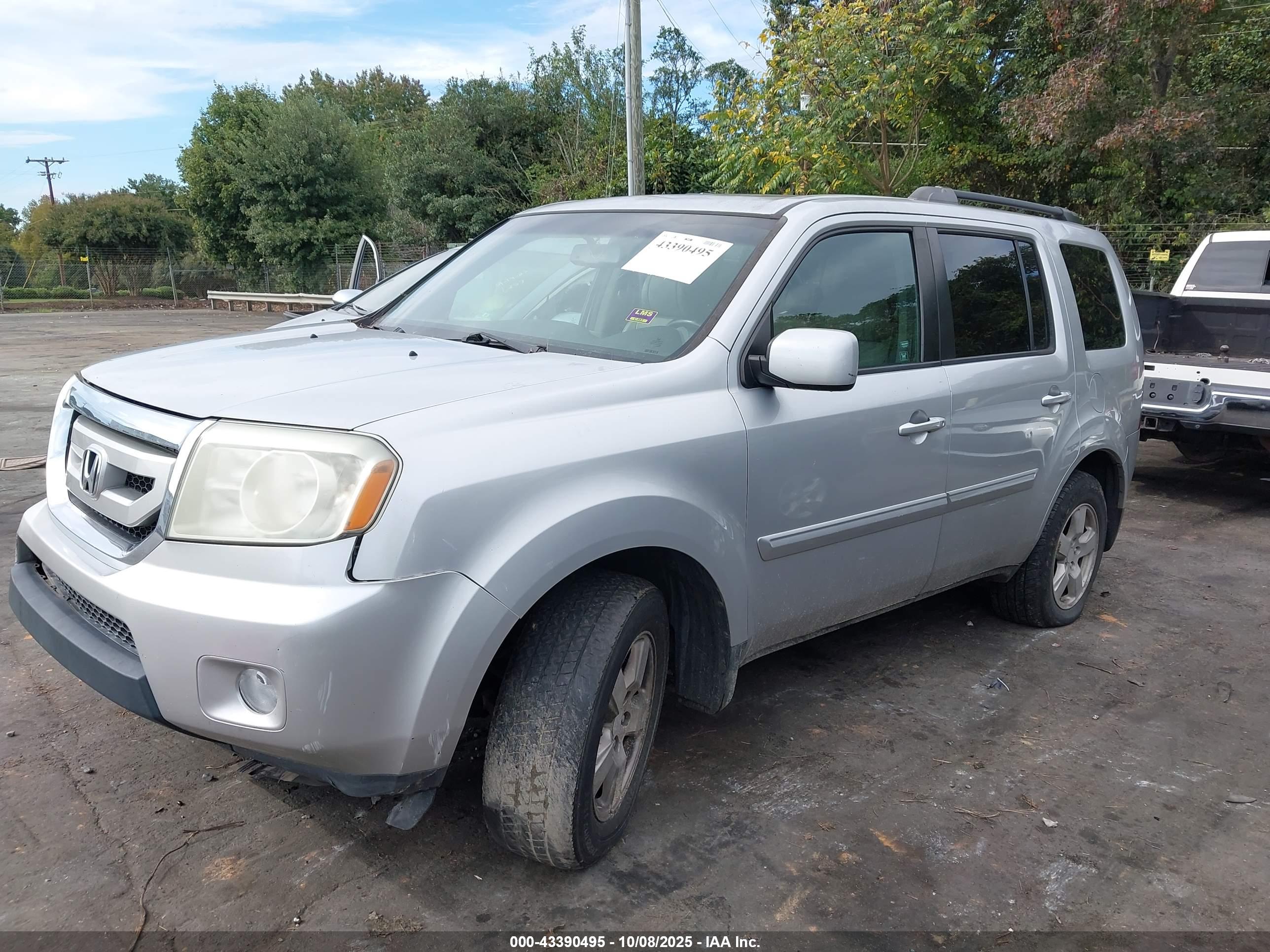 HONDA PILOT image 2