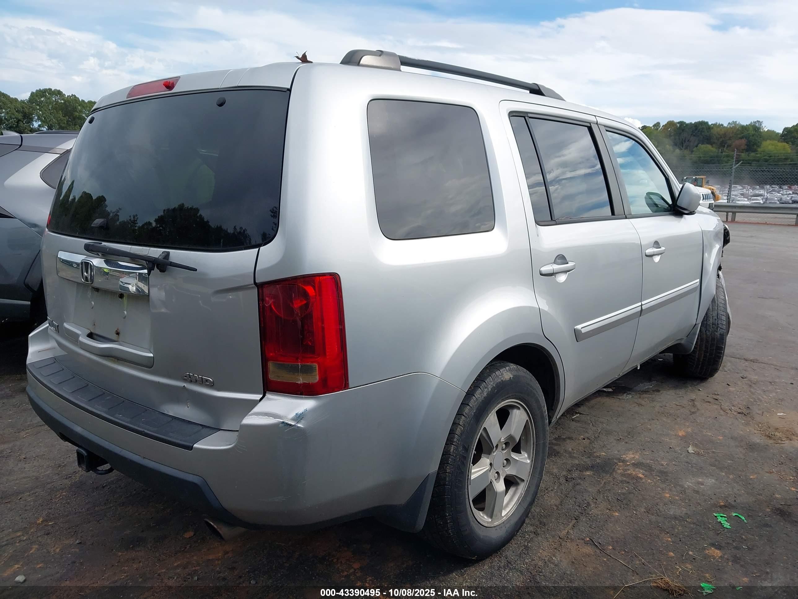 HONDA PILOT image 4