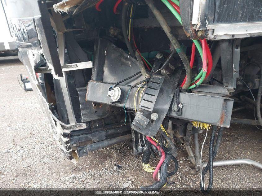 FREIGHTLINER CHASSIS image 10