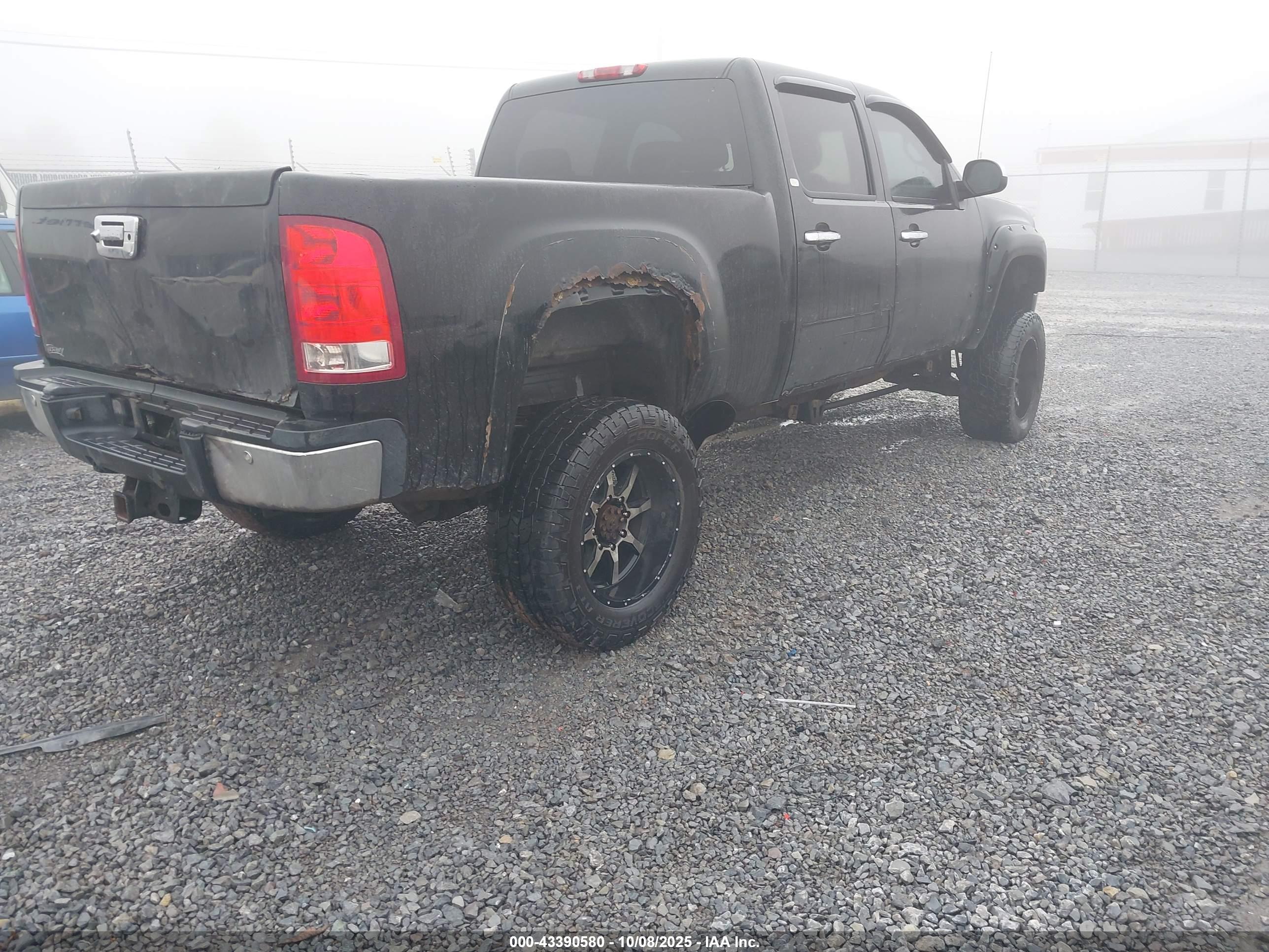 GMC SIERRA image 4