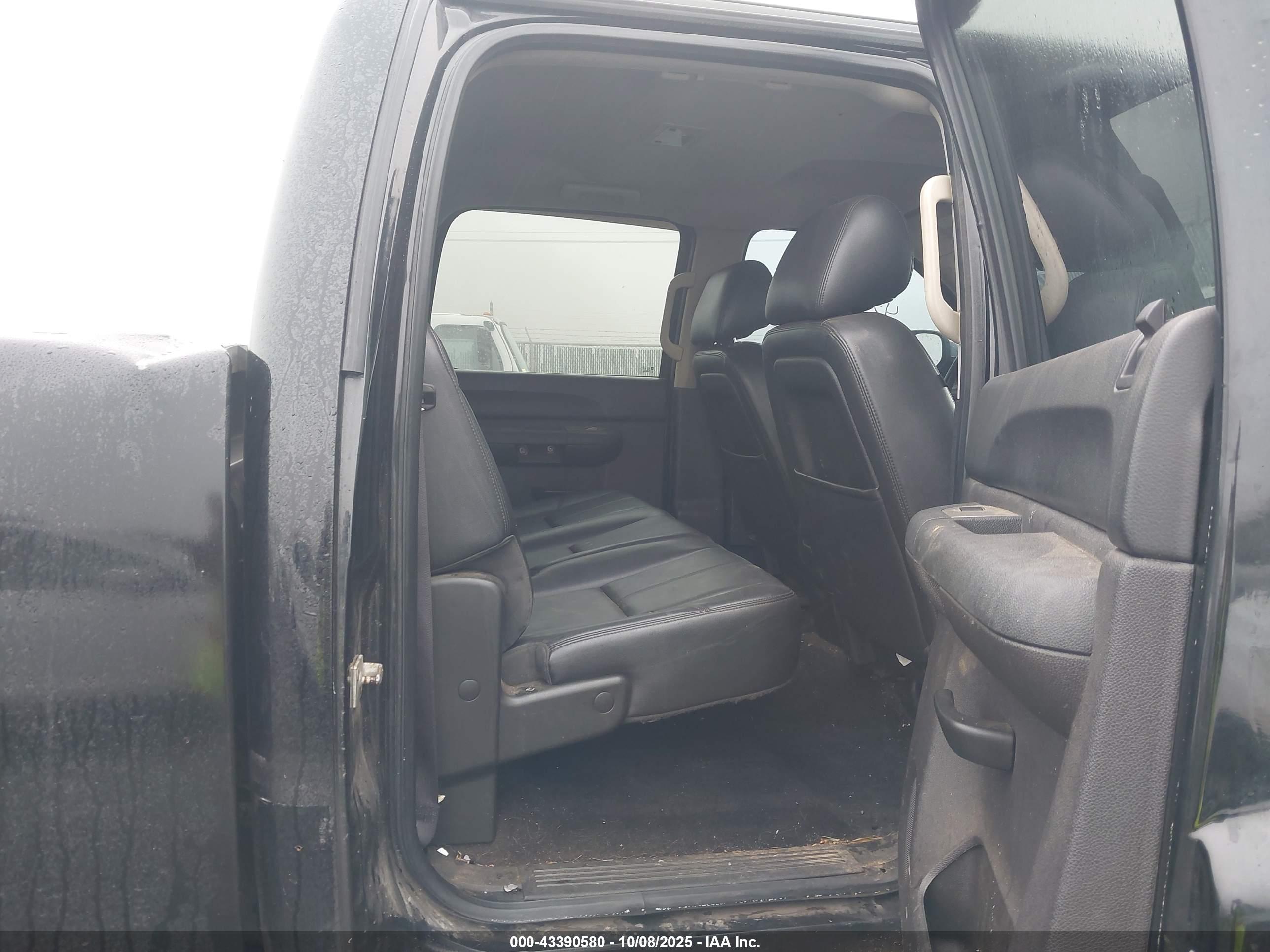 GMC SIERRA image 8