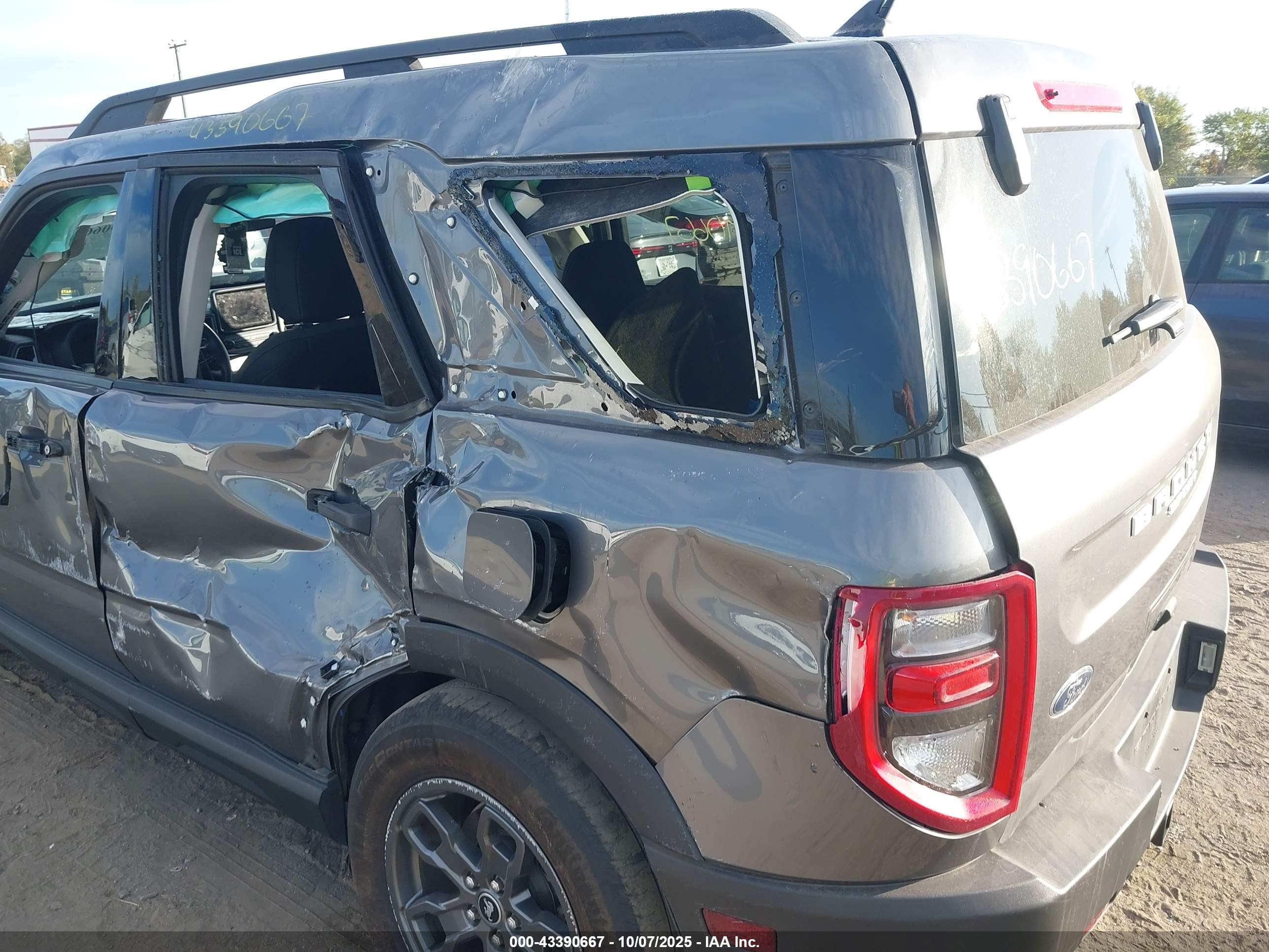 FORD BRONCO image 6
