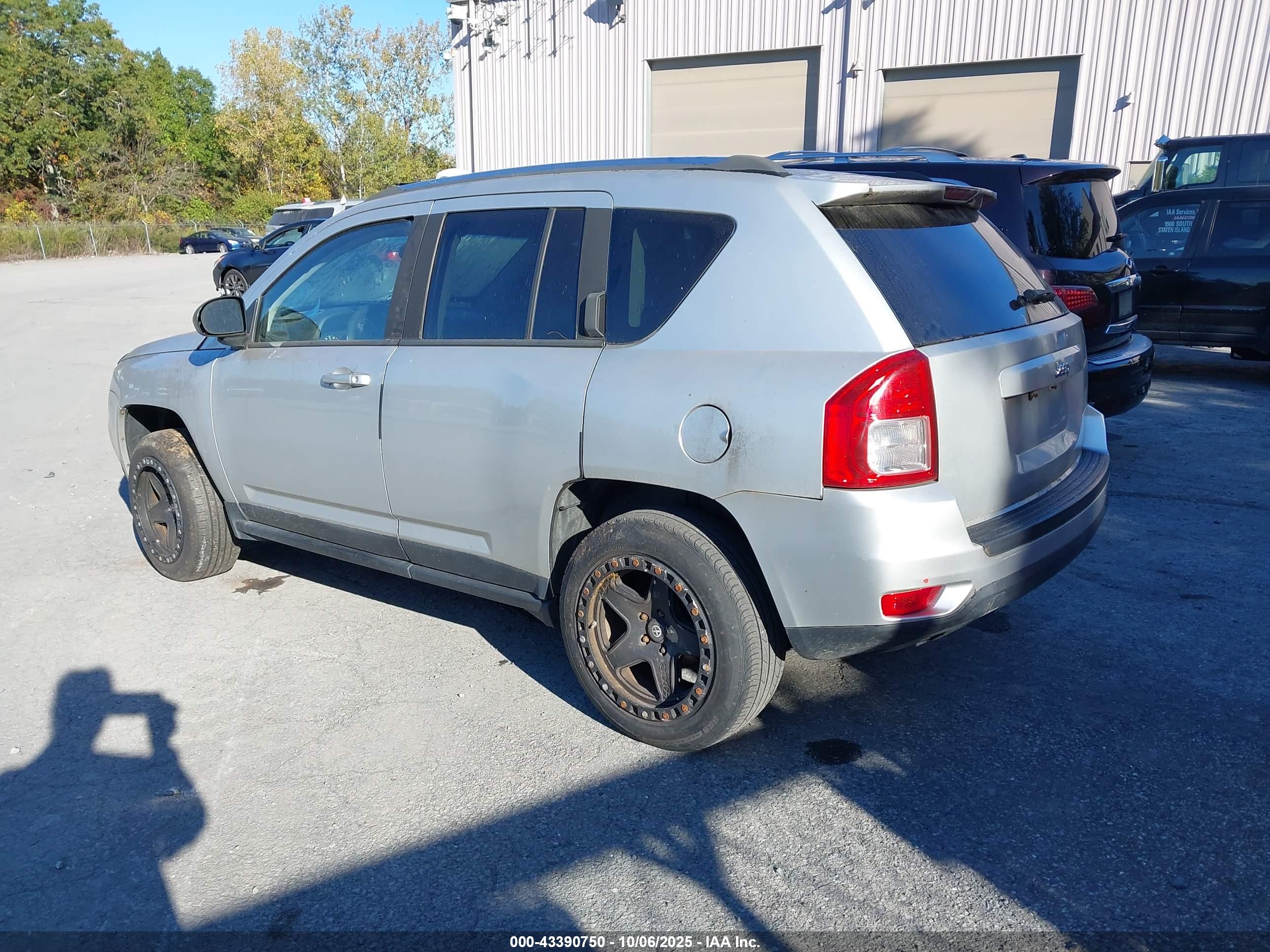 JEEP COMPASS image 3