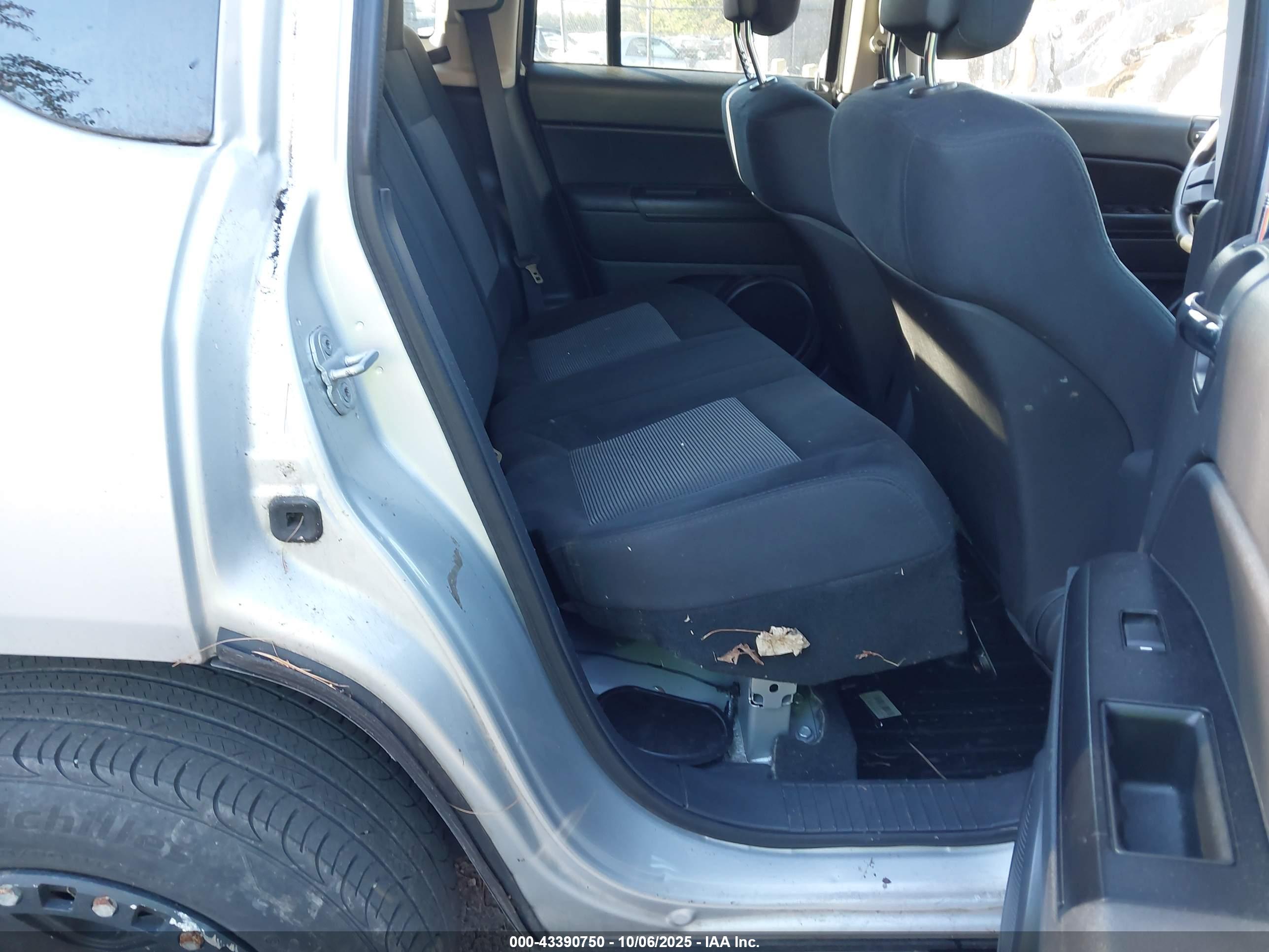 JEEP COMPASS image 8
