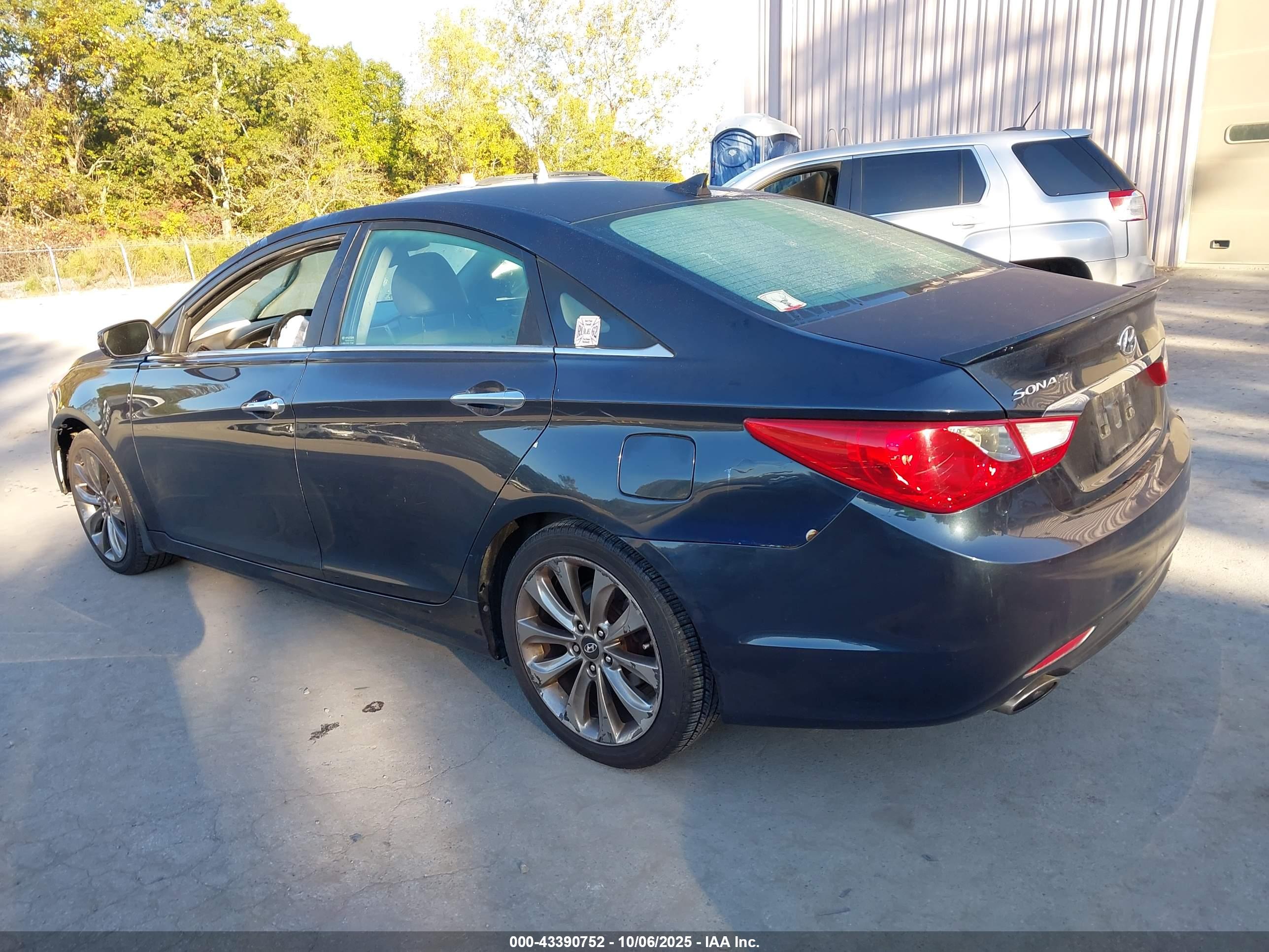 HYUNDAI SONATA image 3
