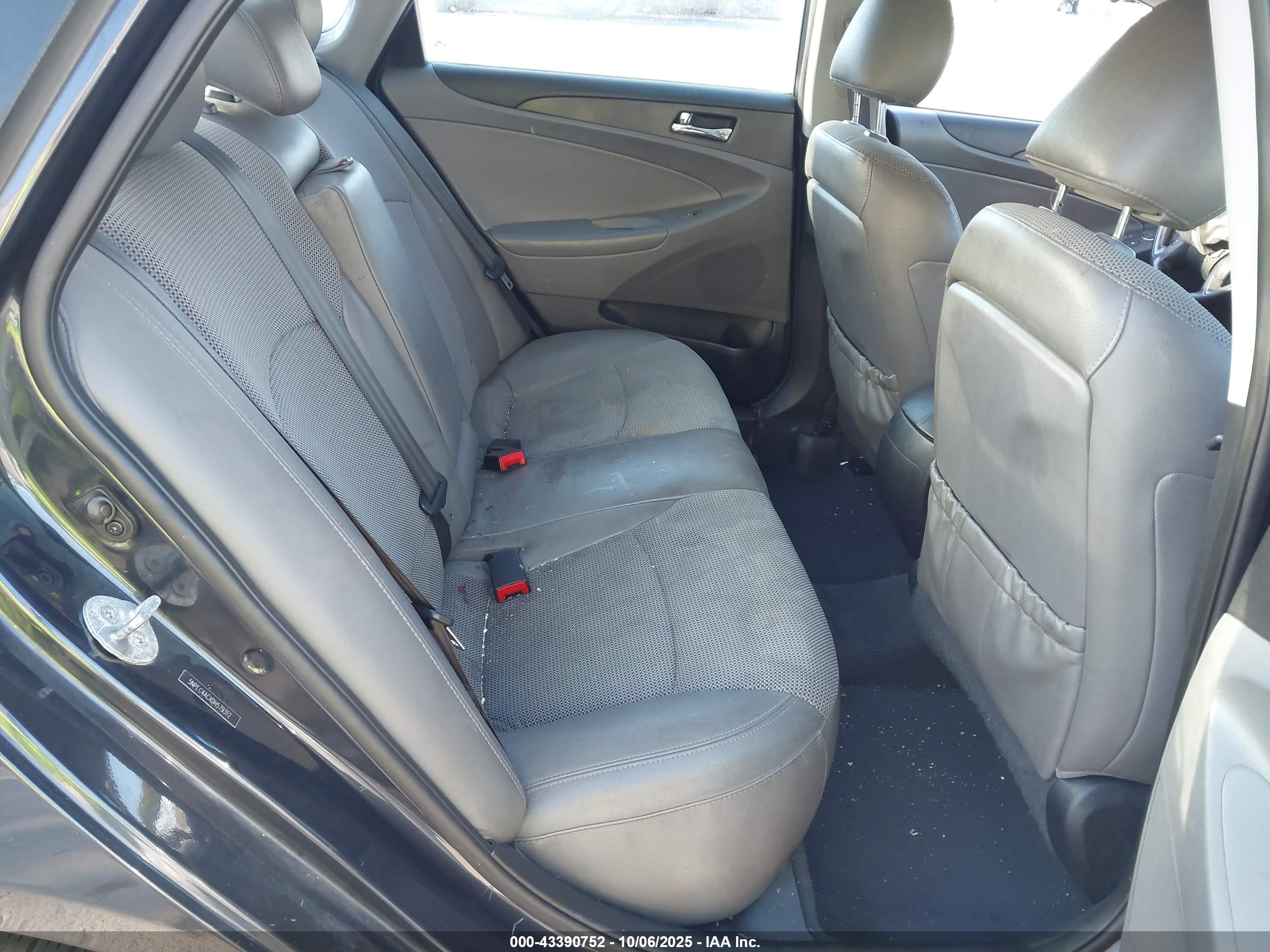 HYUNDAI SONATA image 8