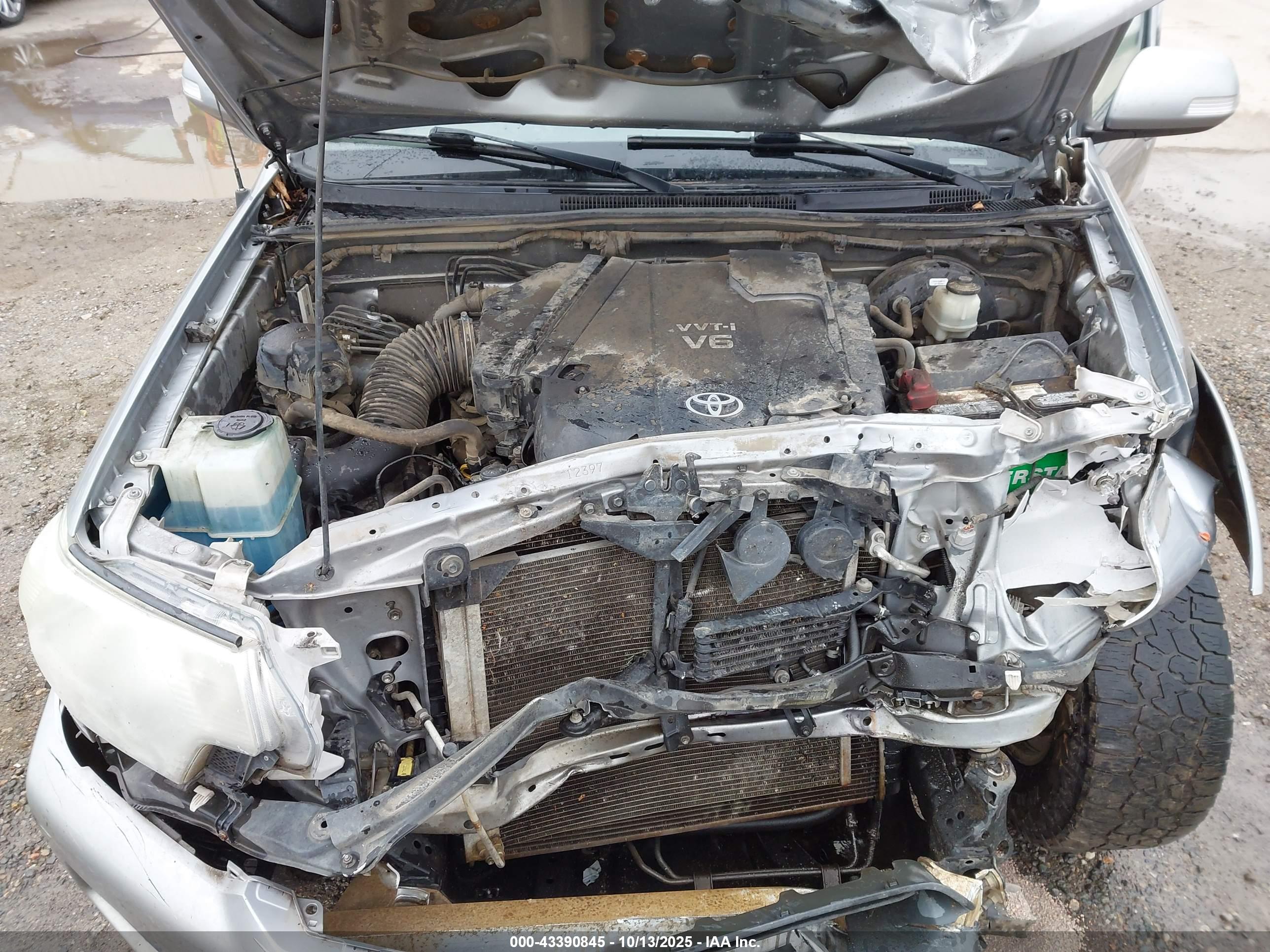 TOYOTA TACOMA image 10