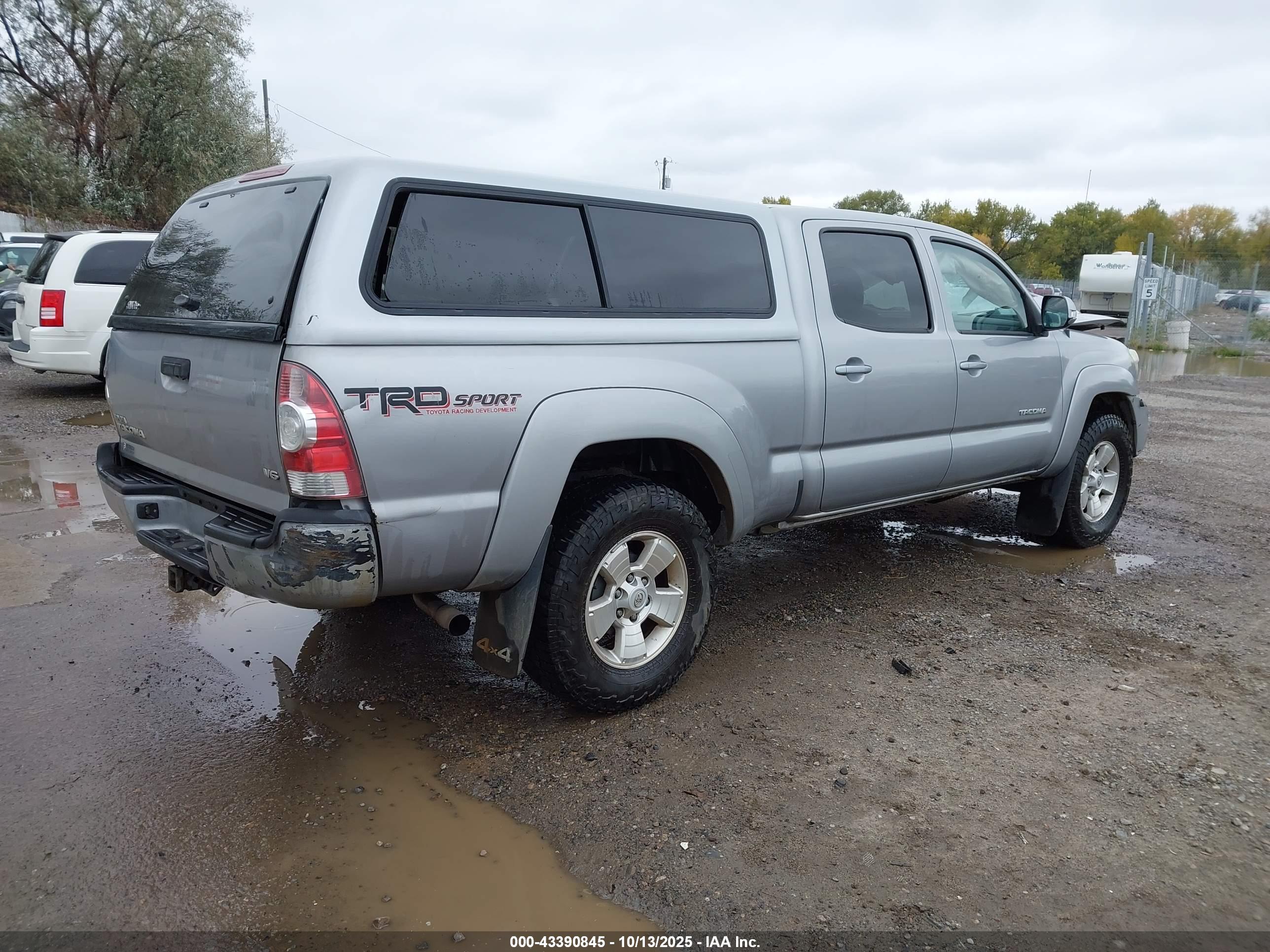 TOYOTA TACOMA image 4