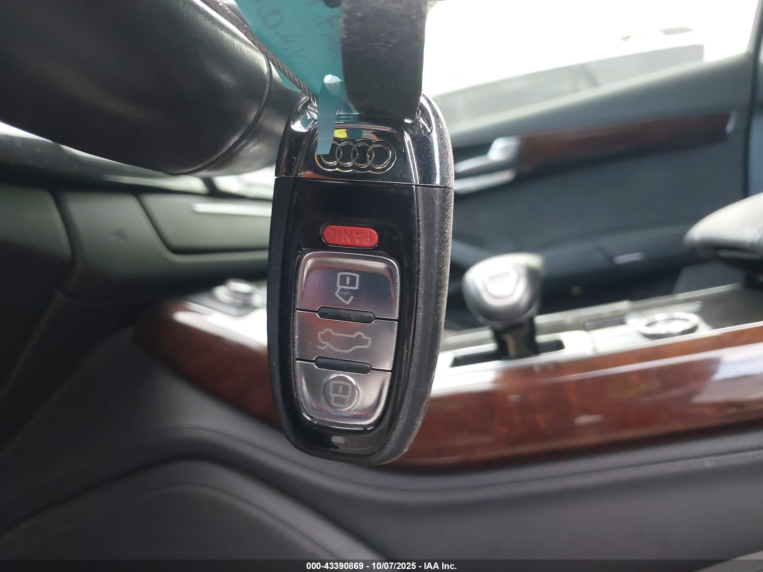 AUDI A8 image 11