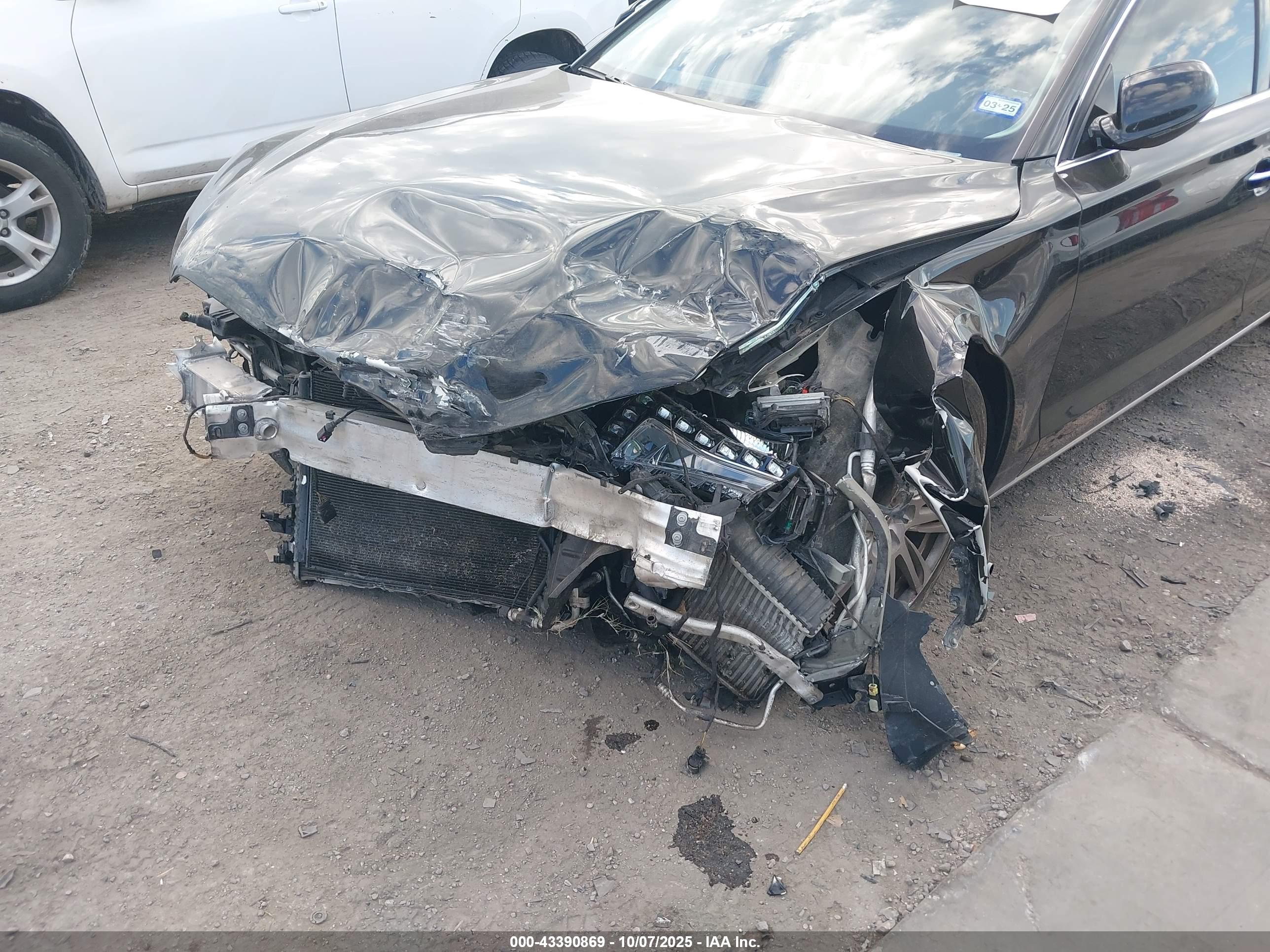 AUDI A8 image 6