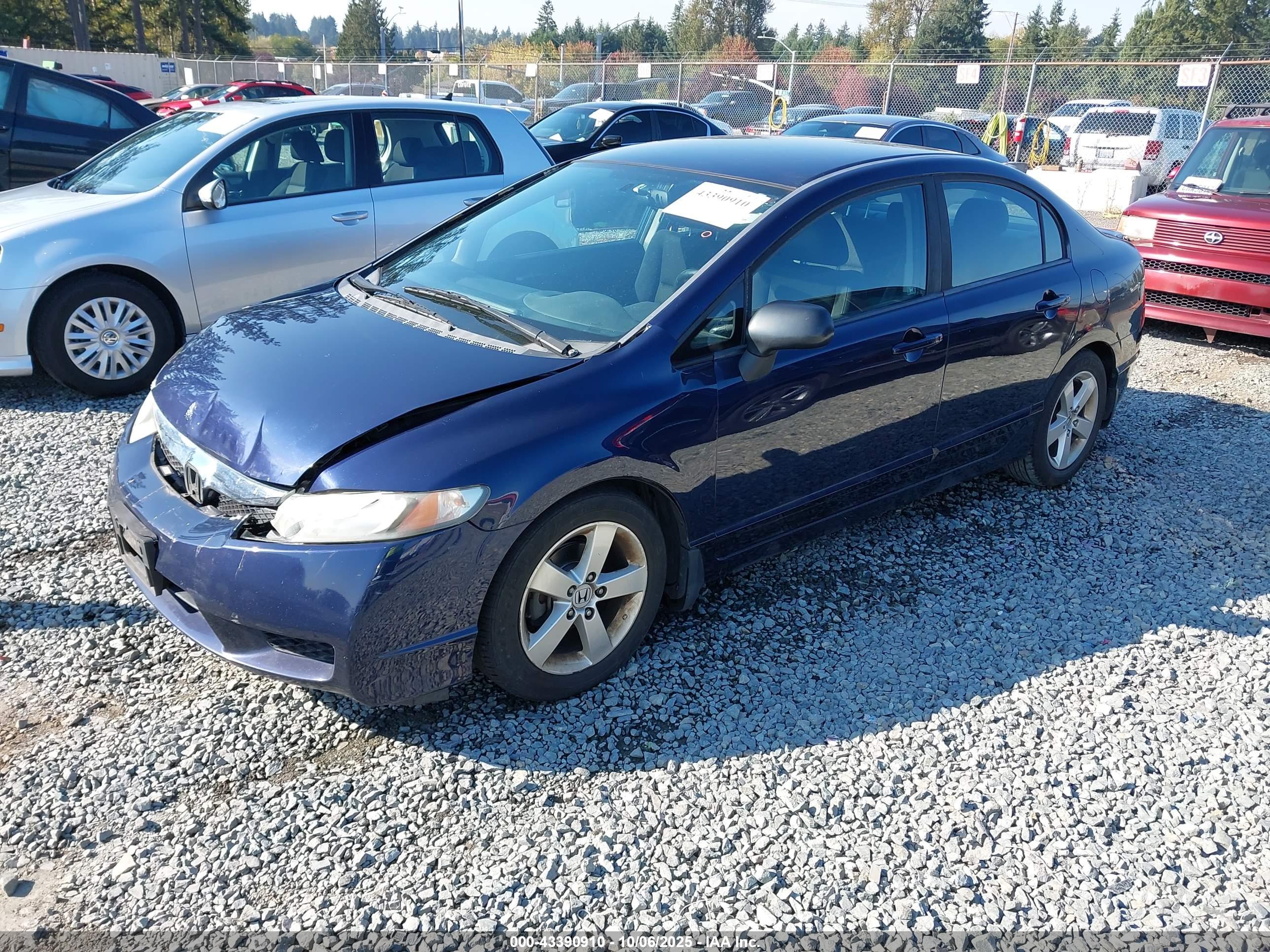 HONDA CIVIC image 2