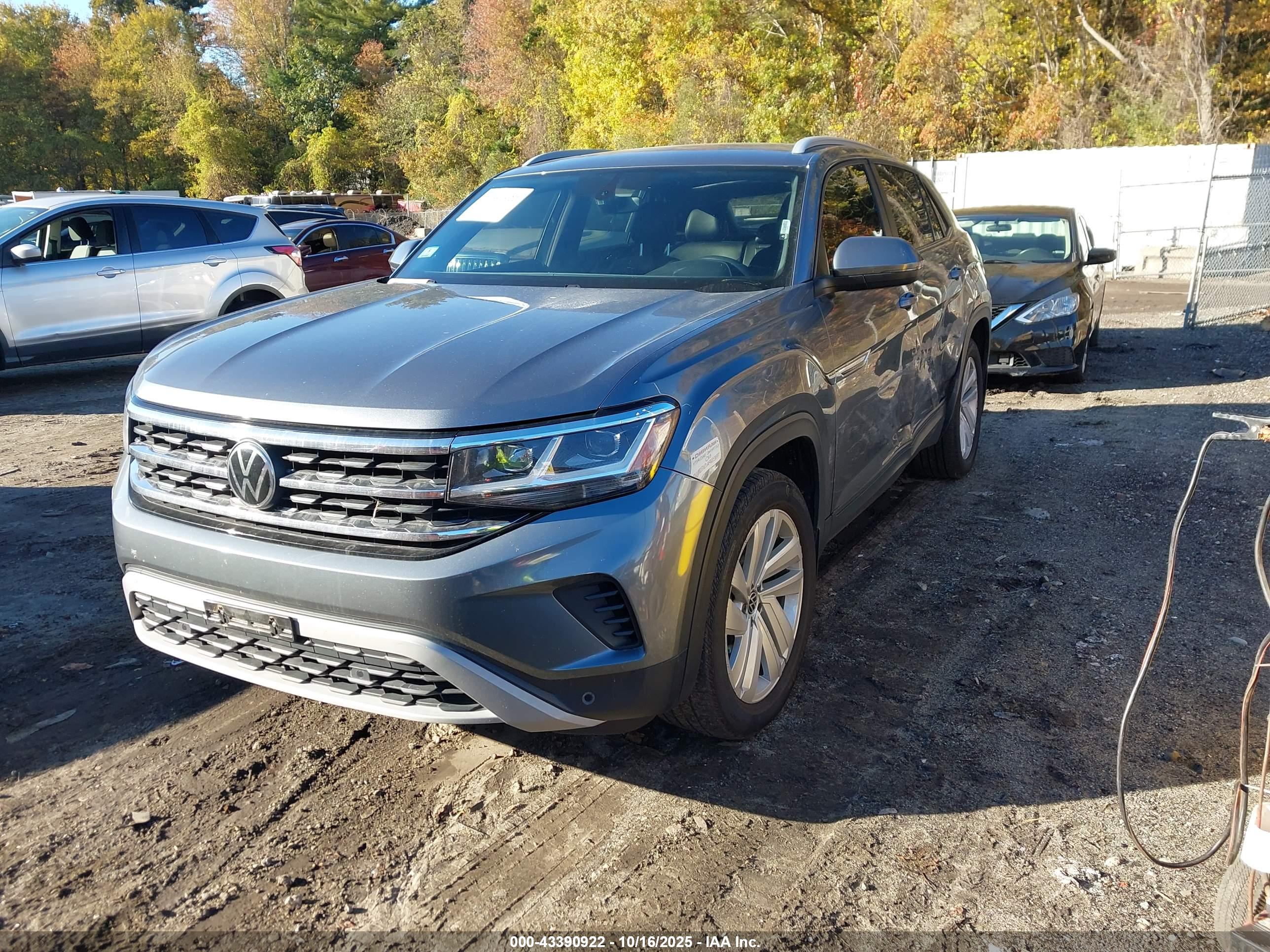VOLKSWAGEN ATLAS image 2