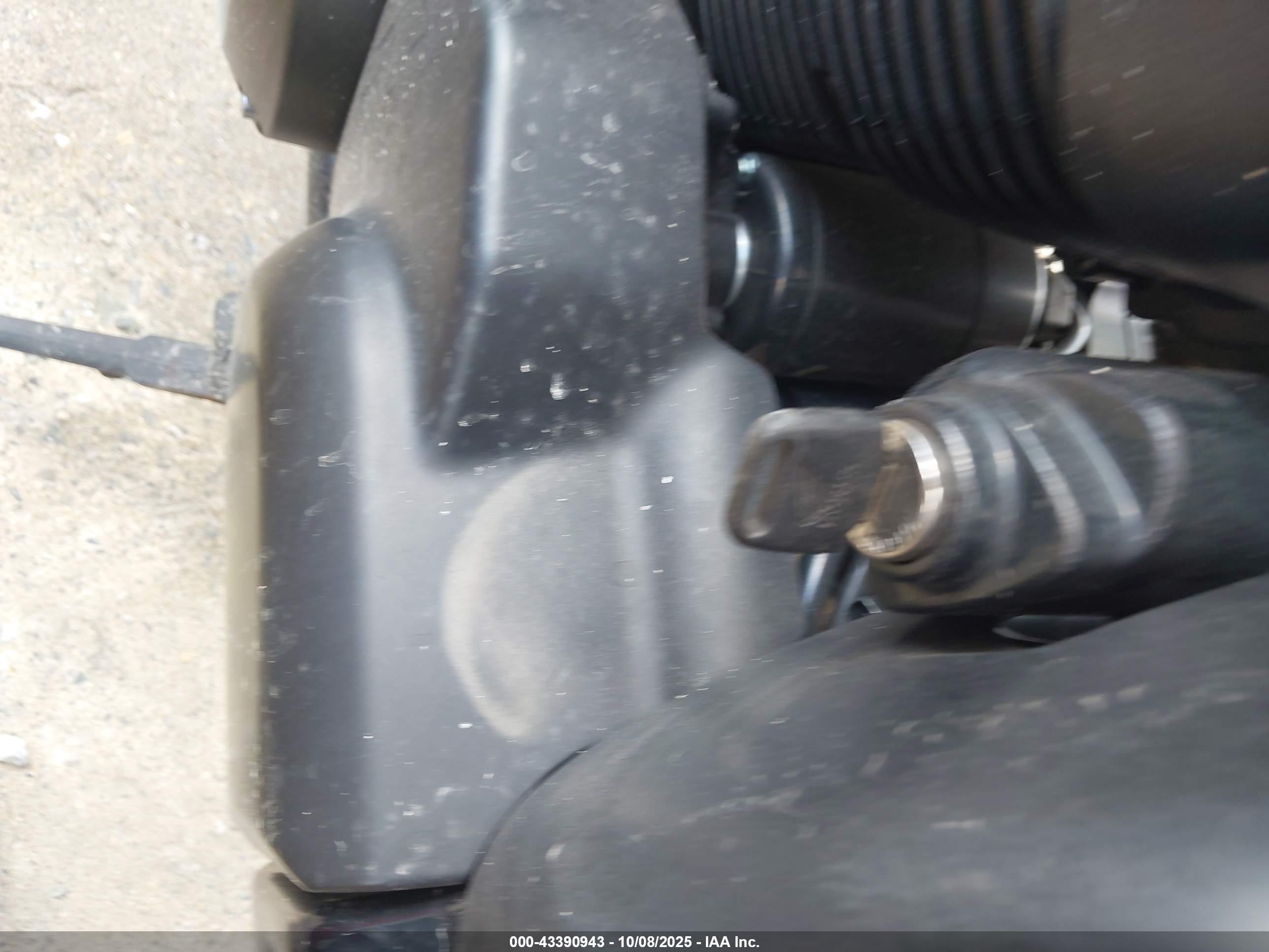 HONDA VT750 image 11