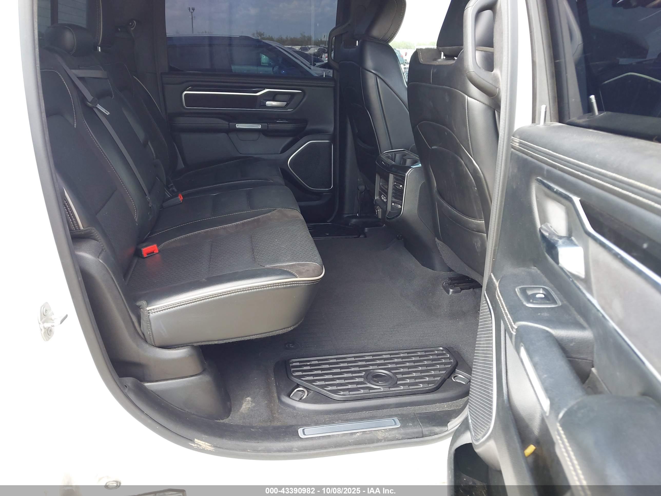 RAM 1500 image 8