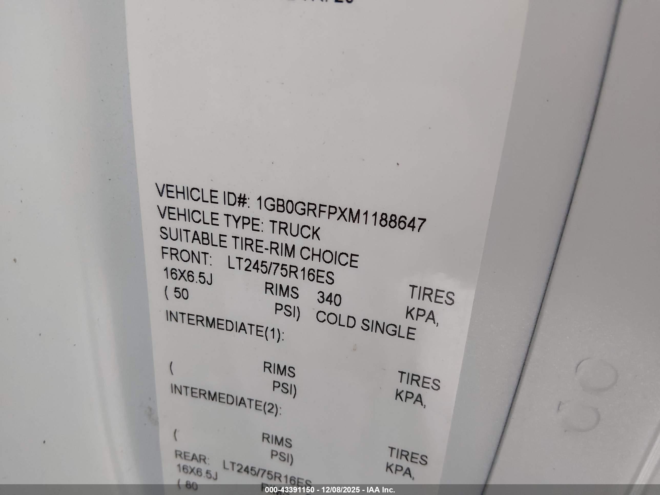 CHEVROLET EXPRESS image 9