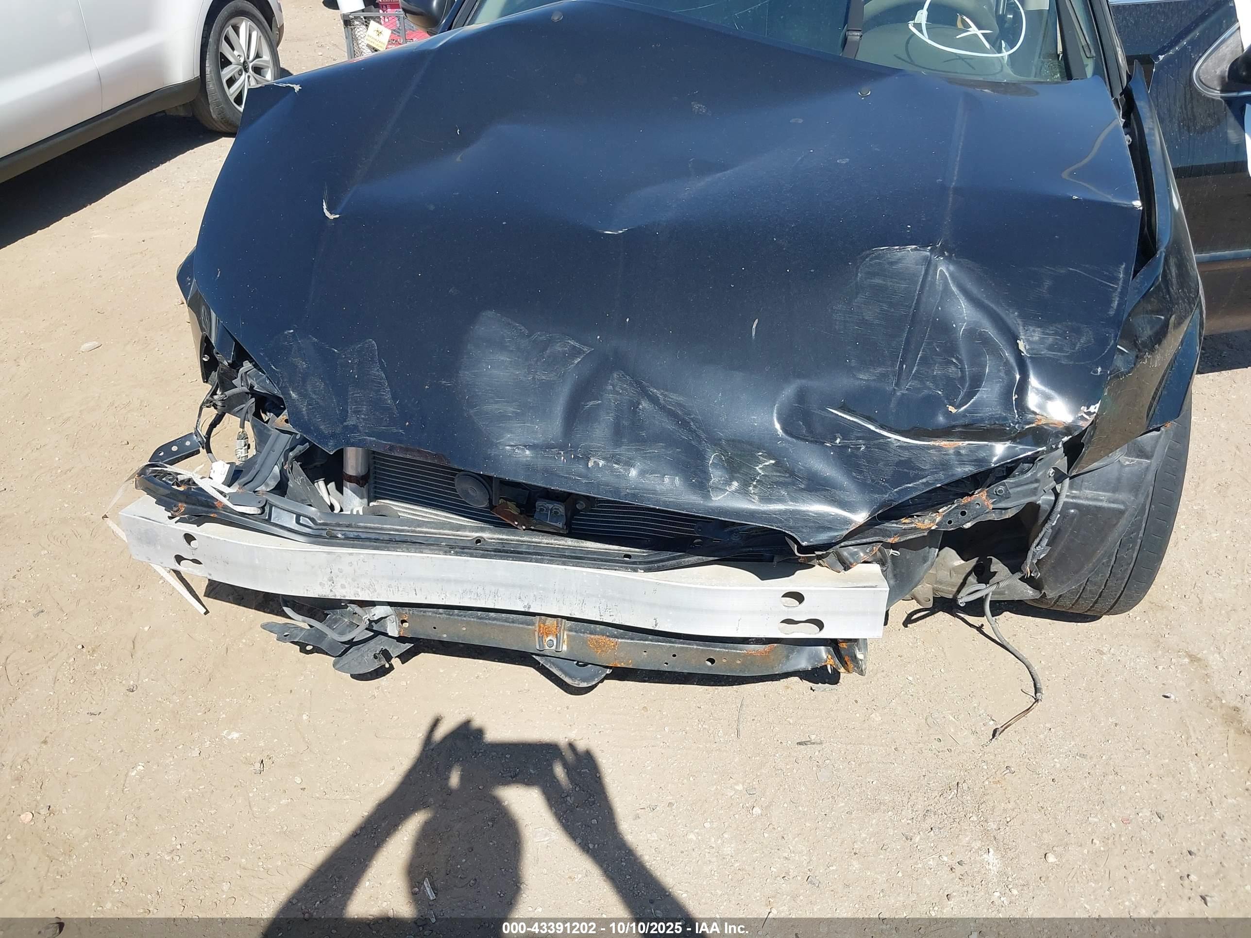 NISSAN MAXIMA image 6