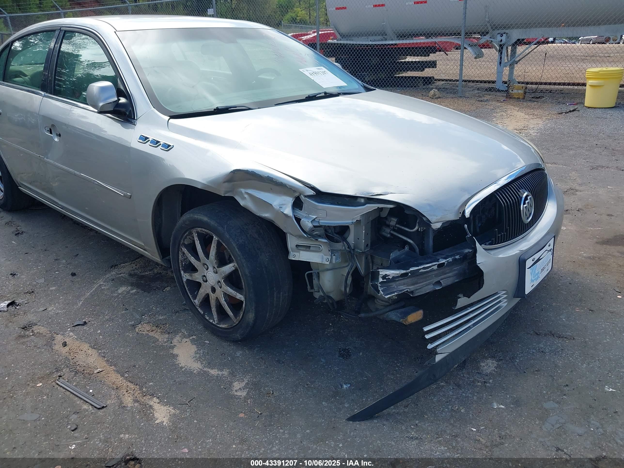 BUICK LUCERNE image 6