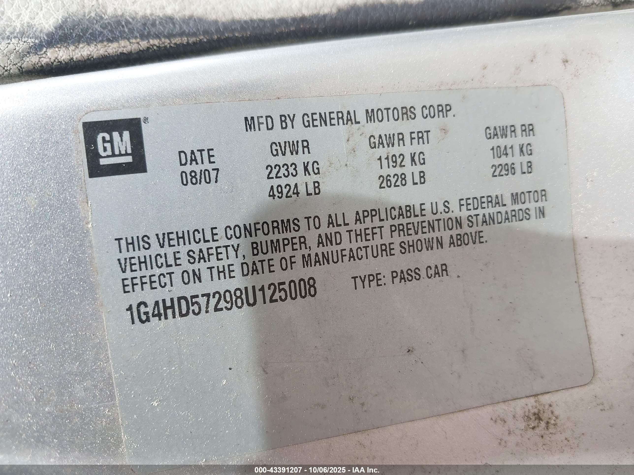 BUICK LUCERNE image 9