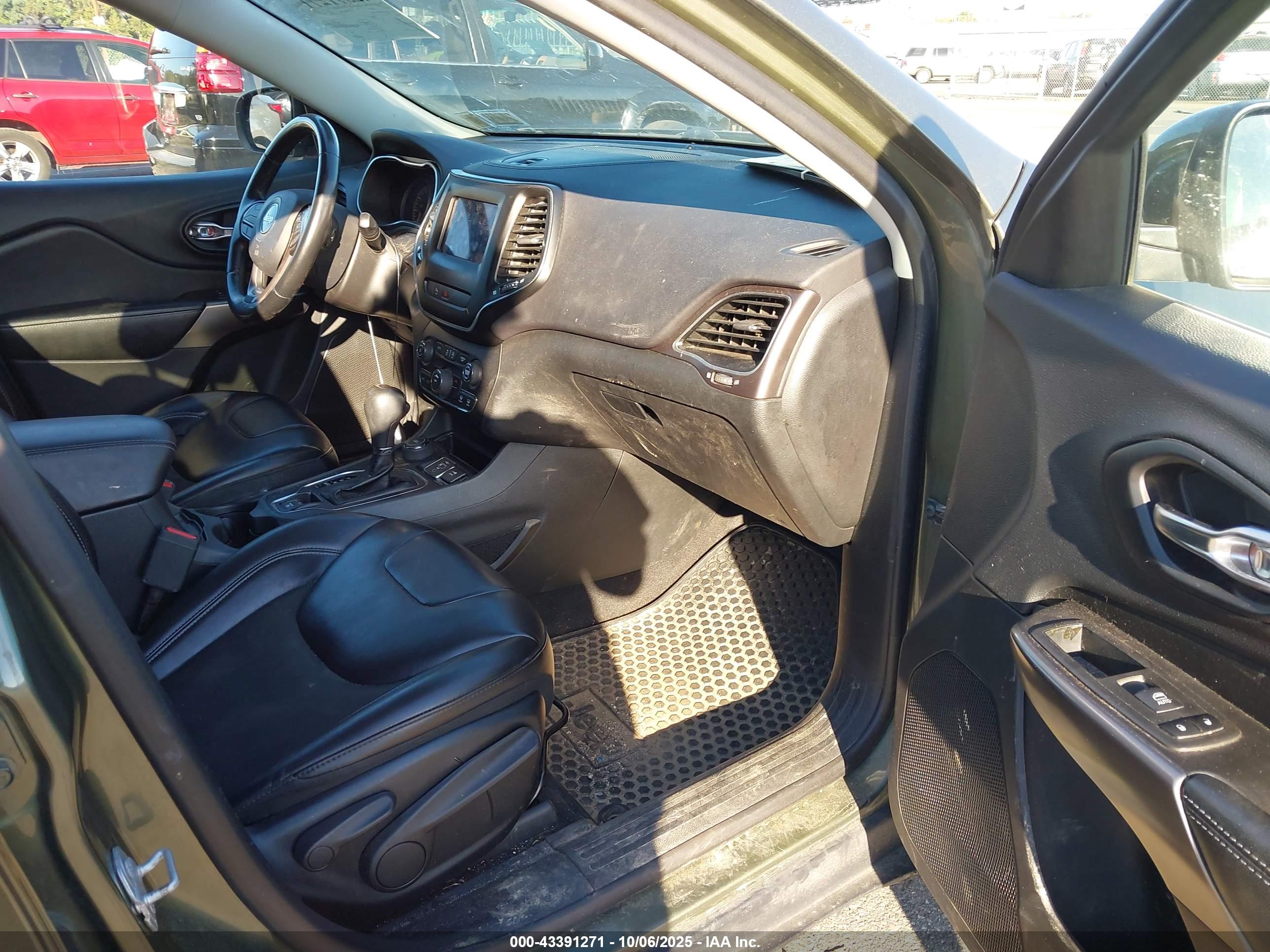 JEEP CHEROKEE image 5
