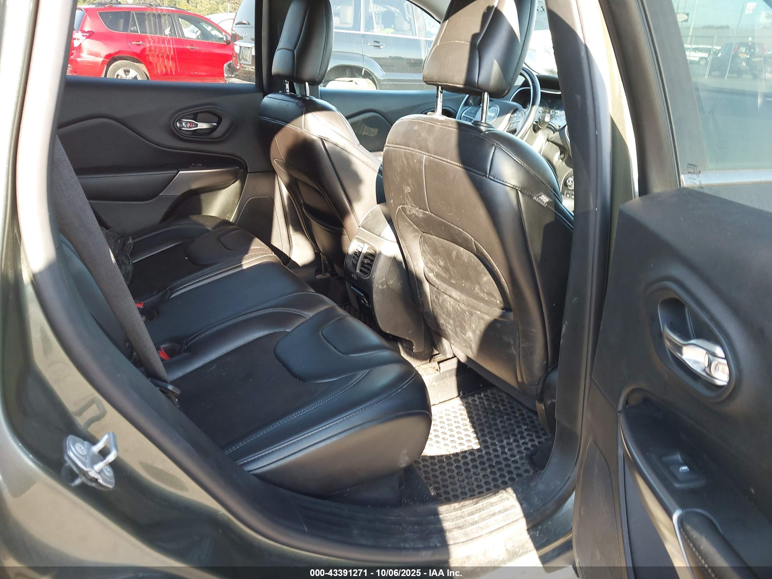 JEEP CHEROKEE image 8