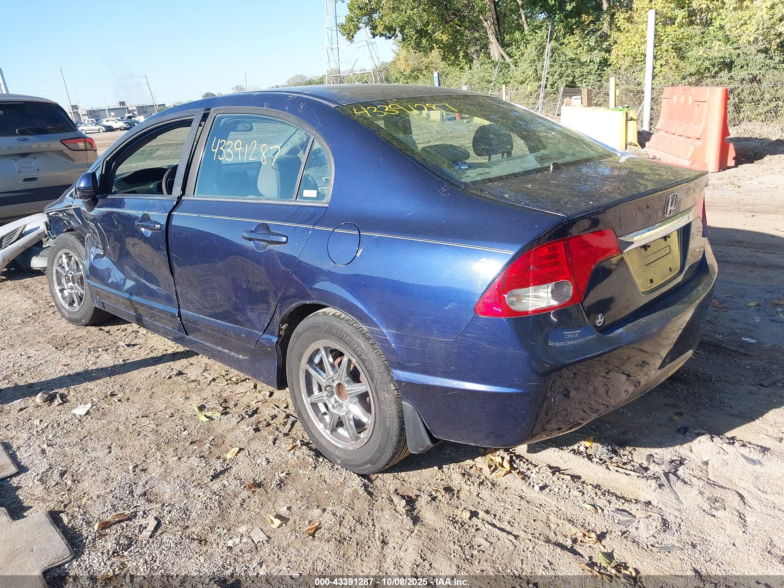 HONDA CIVIC image 3