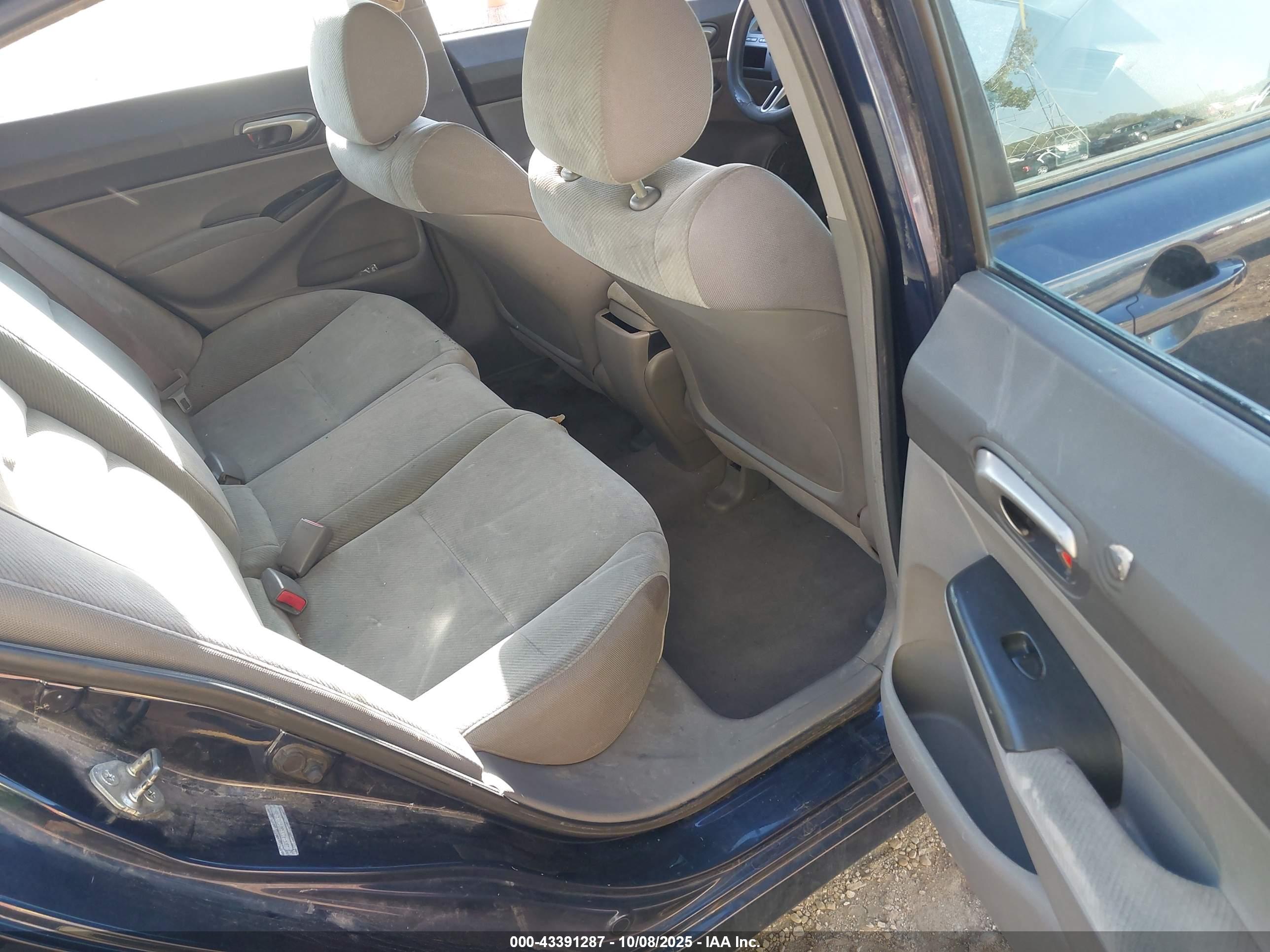 HONDA CIVIC image 8